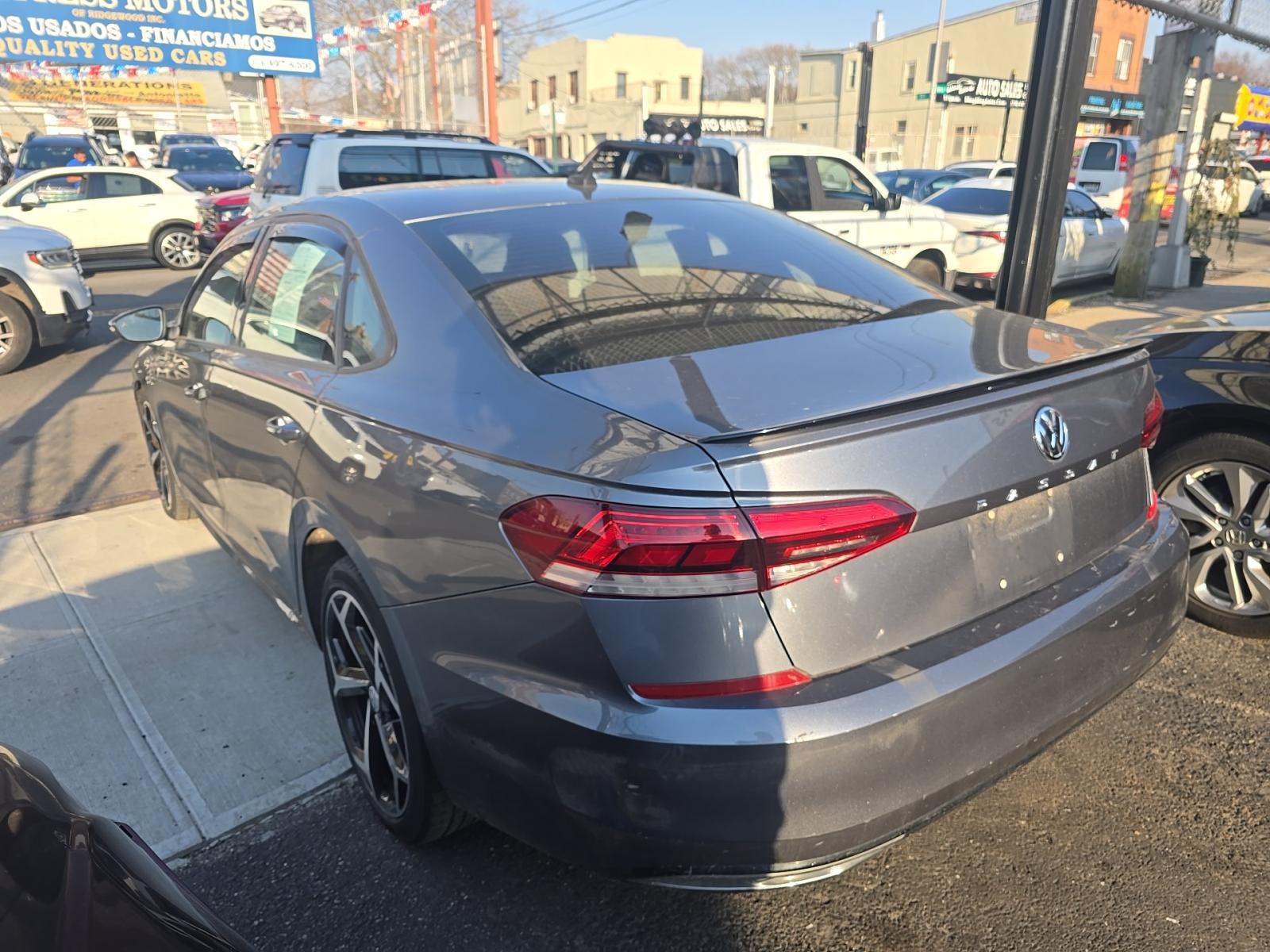 2021 Volkswagen Passat 2.0T R-Line FWD