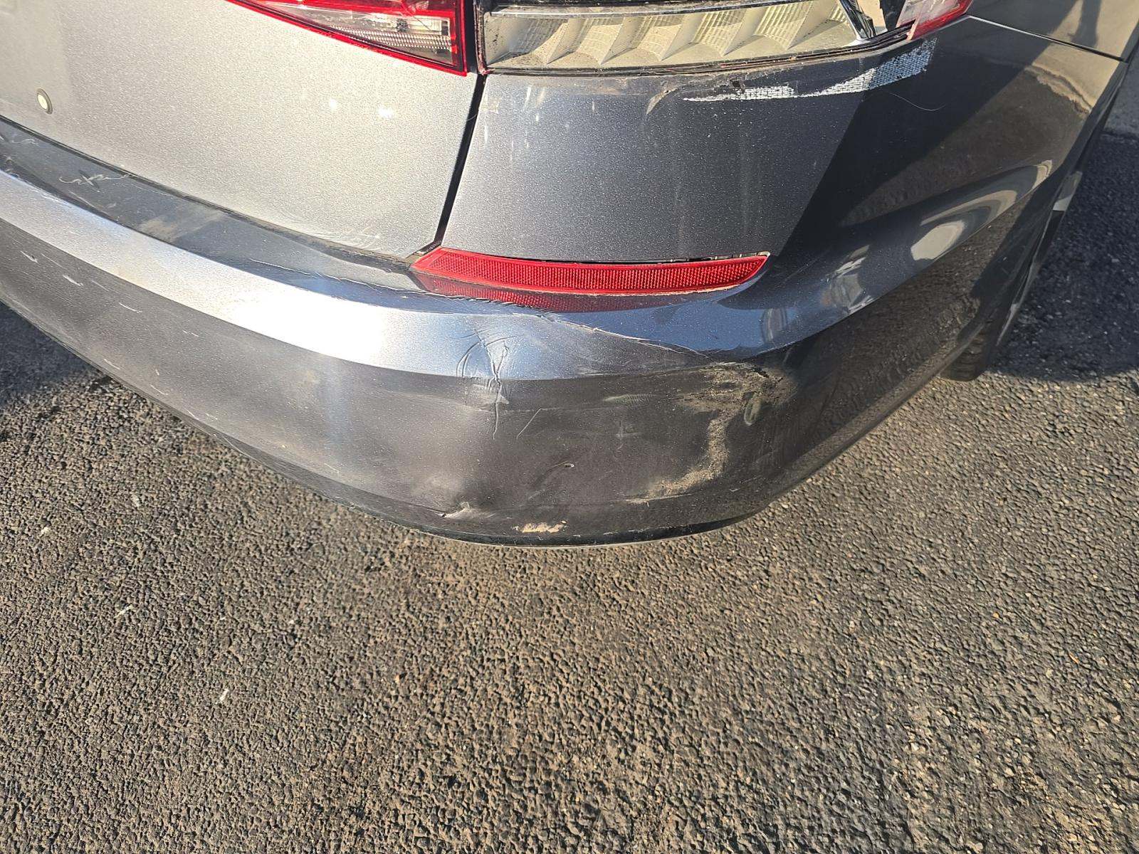 2021 Volkswagen Passat 2.0T R-Line FWD