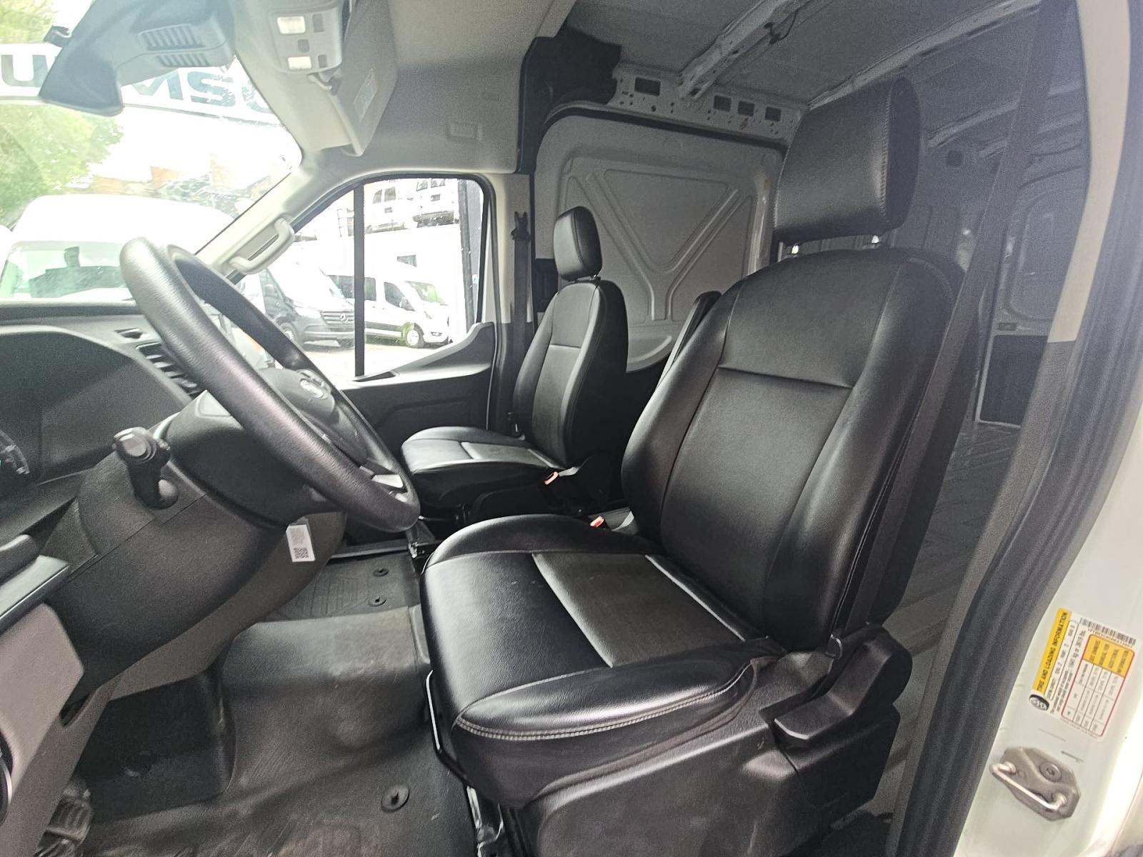 FORD TRANSIT 250 - 2