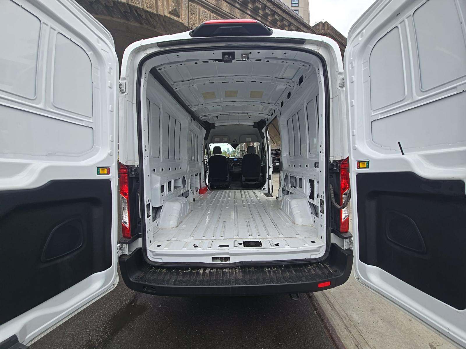 FORD TRANSIT 250 - 10
