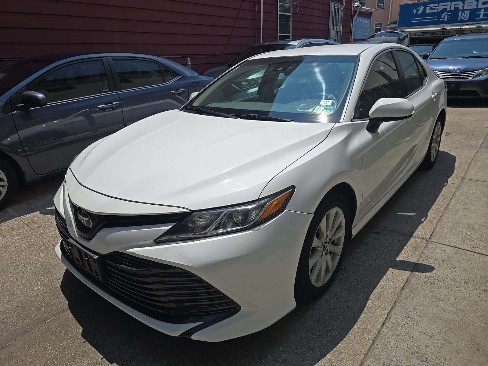 2018 Toyota Camry LE FWD