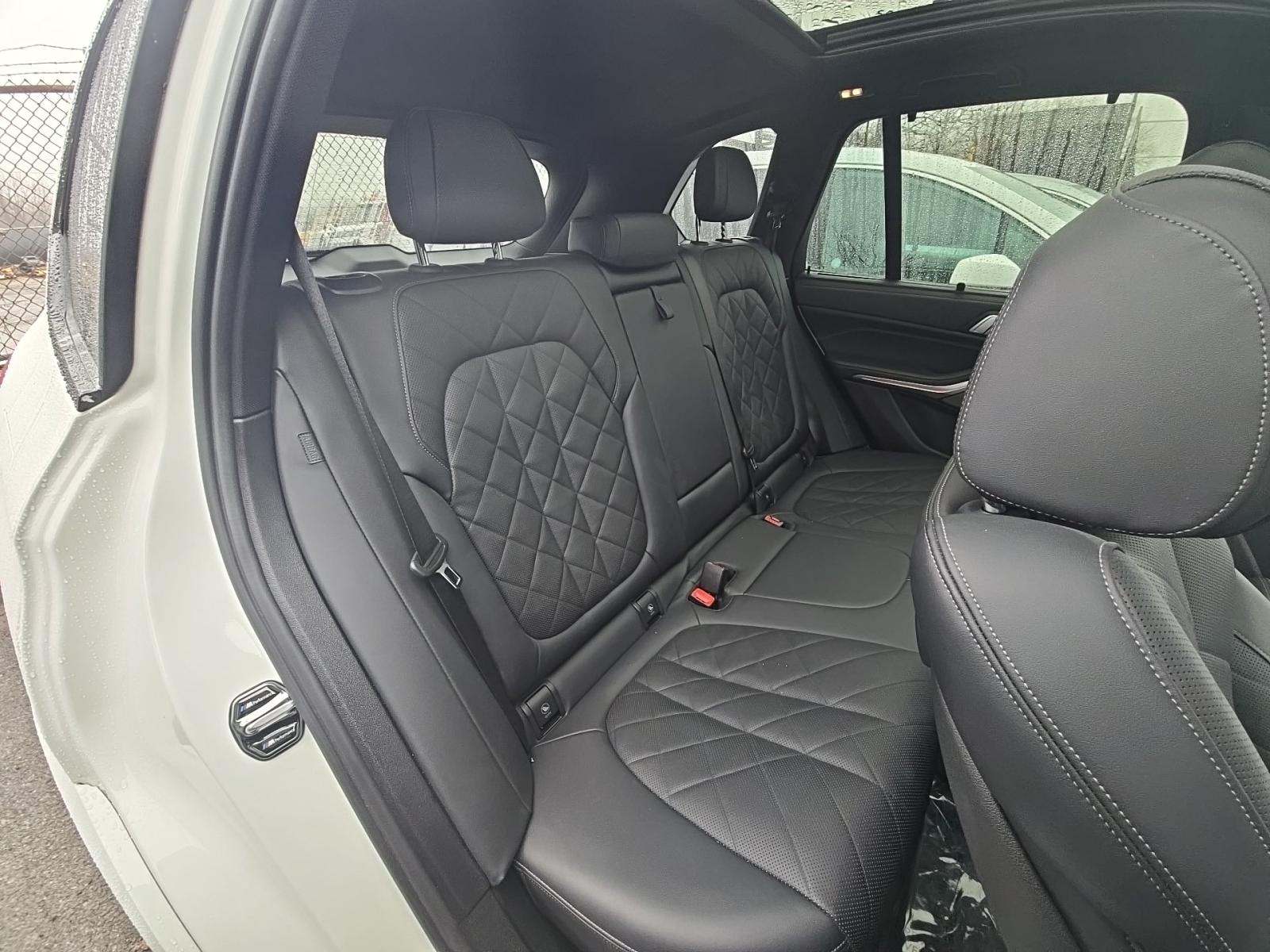 2023 BMW X5 xDrive40i AWD