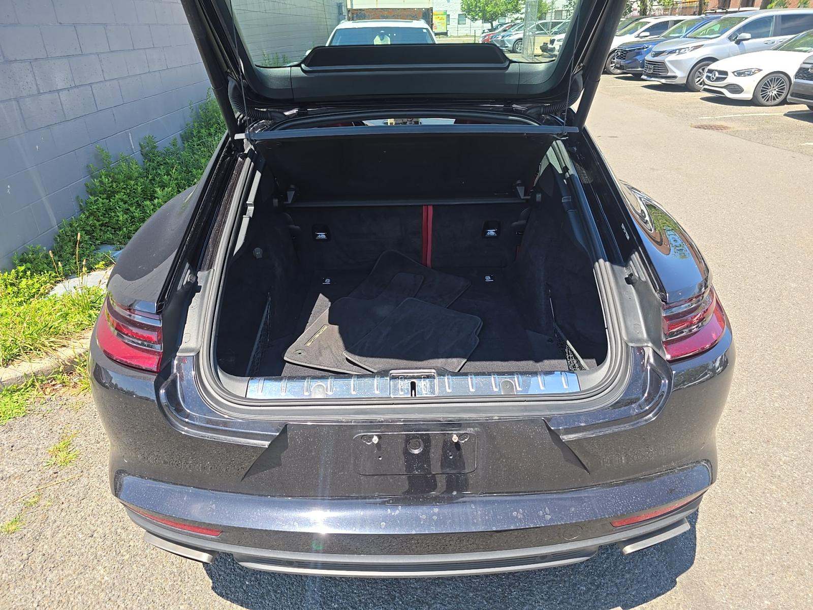 2018 Porsche Panamera 4 AWD