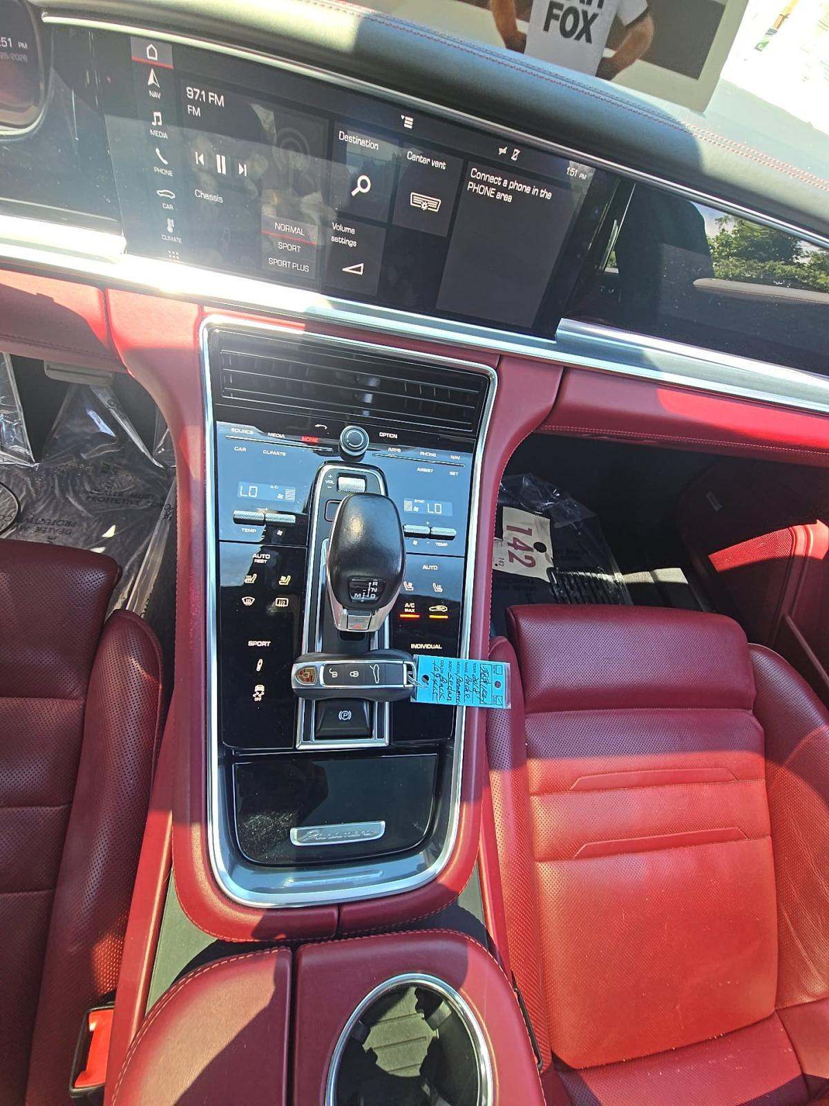 2018 Porsche Panamera 4 AWD