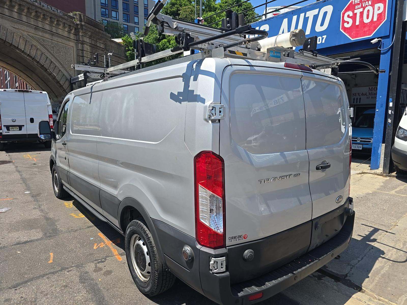 FORD TRANSIT 150 - 2