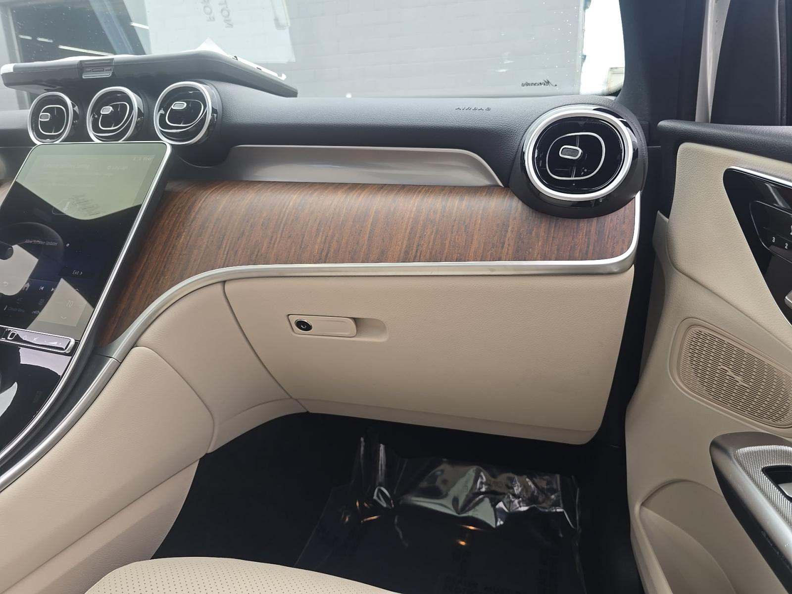 2025 Mercedes-Benz GLC GLC 300 AWD