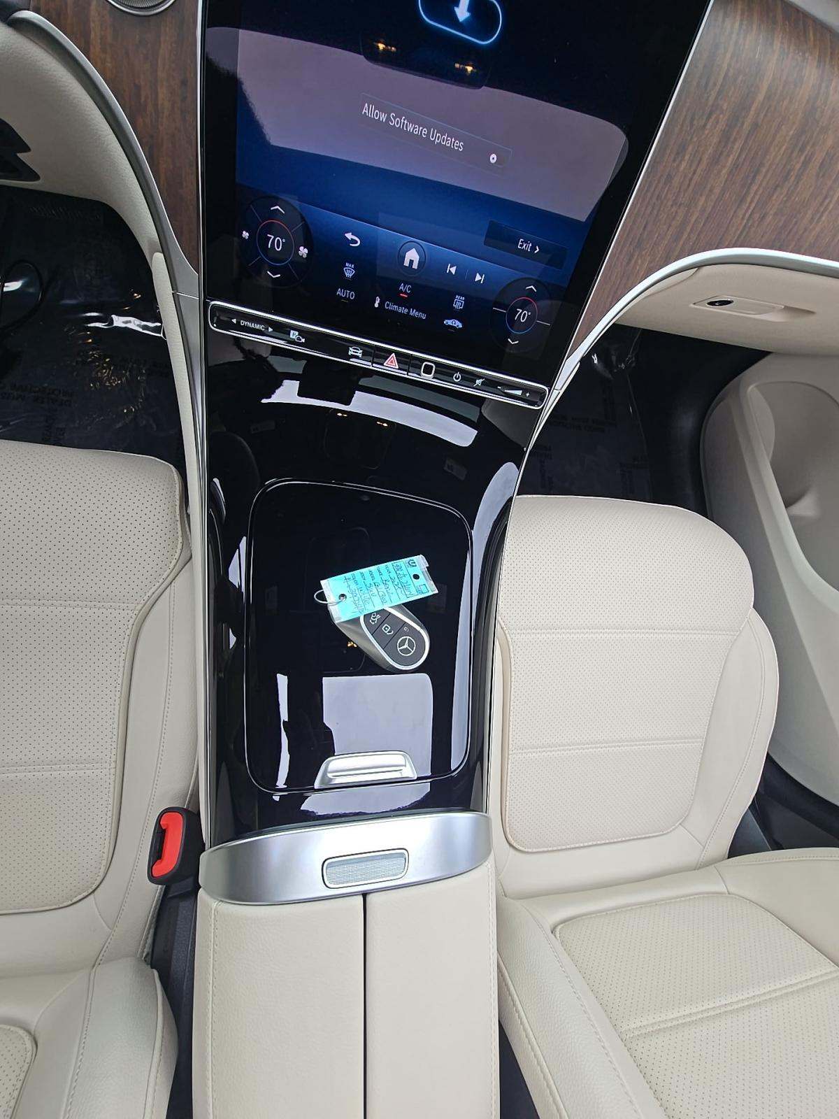 2025 Mercedes-Benz GLC GLC 300 AWD