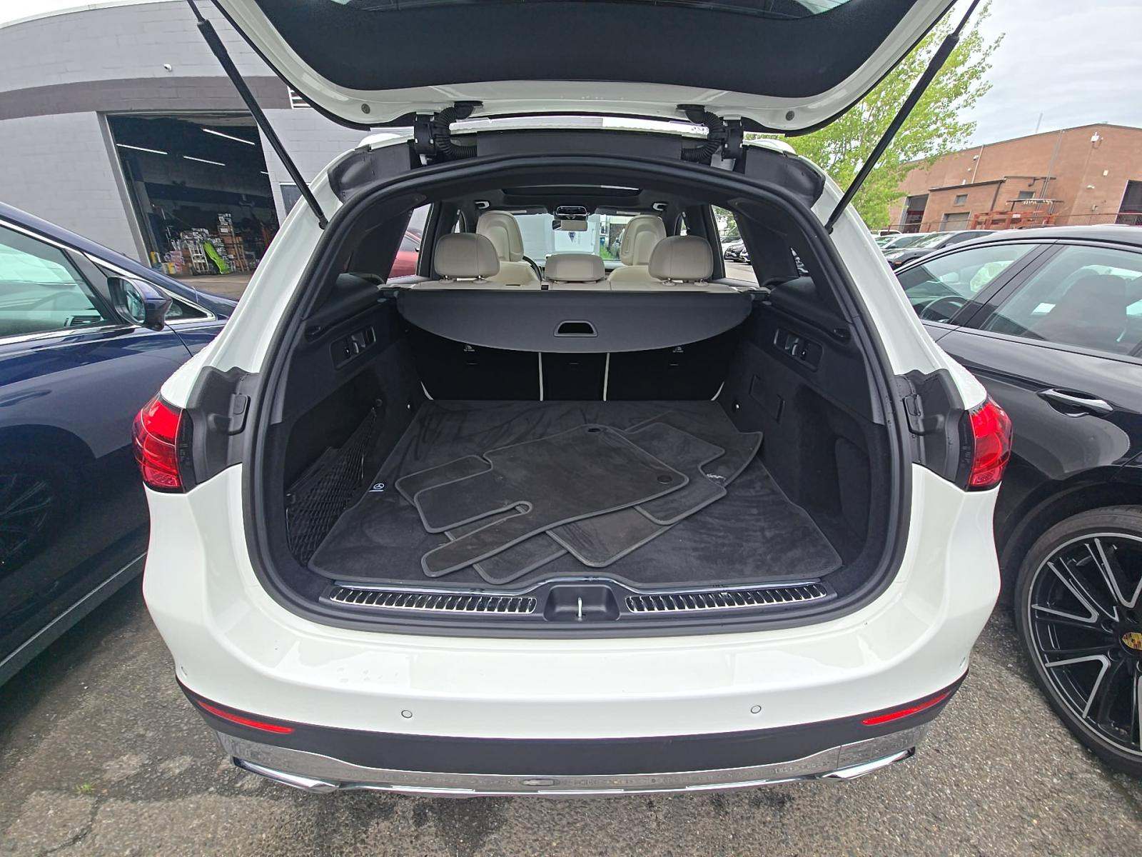 2025 Mercedes-Benz GLC GLC 300 AWD