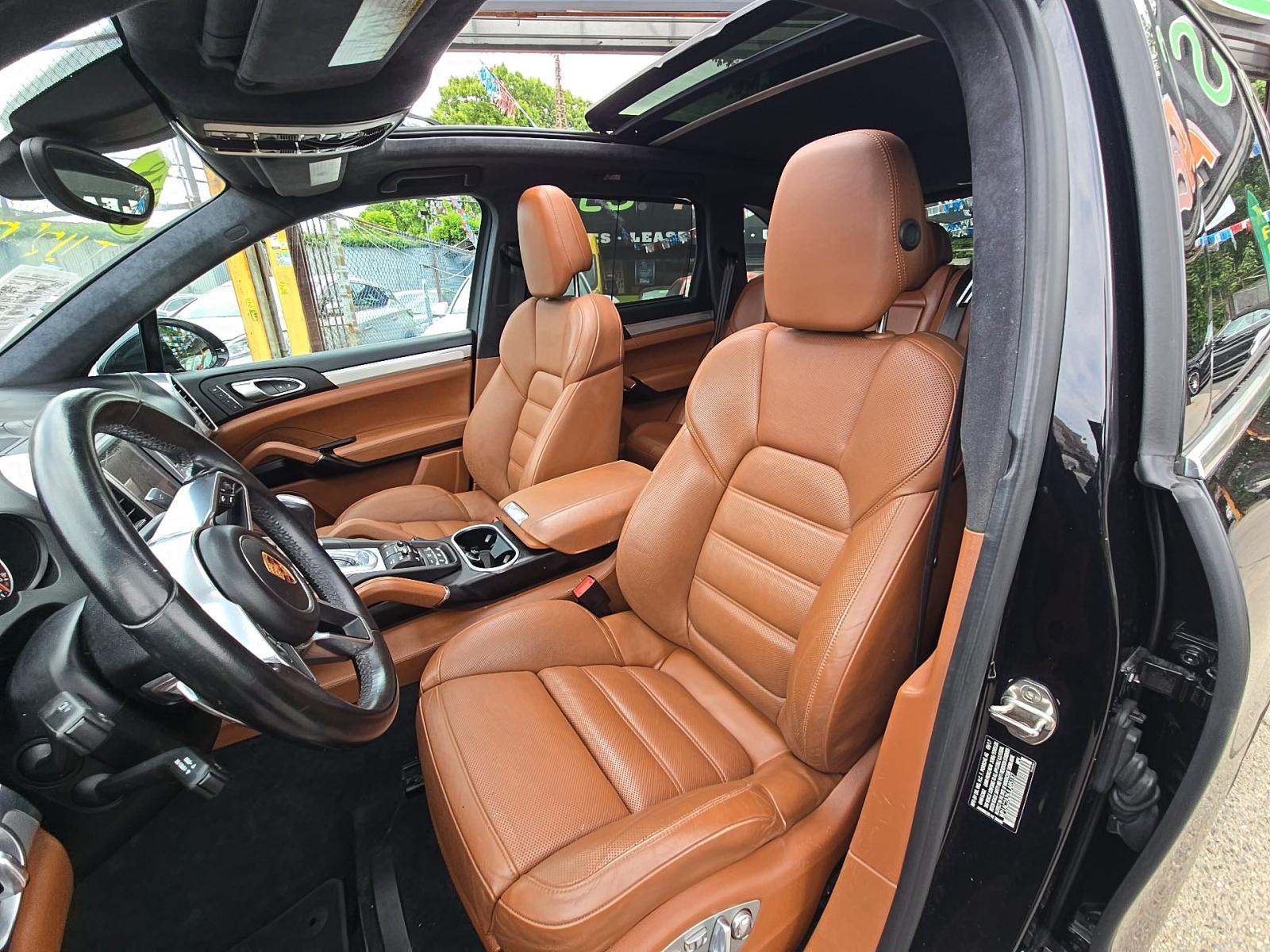 PORSCHE CAYENNE - 6