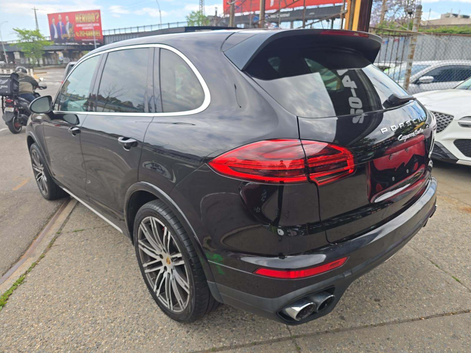 PORSCHE CAYENNE - 2