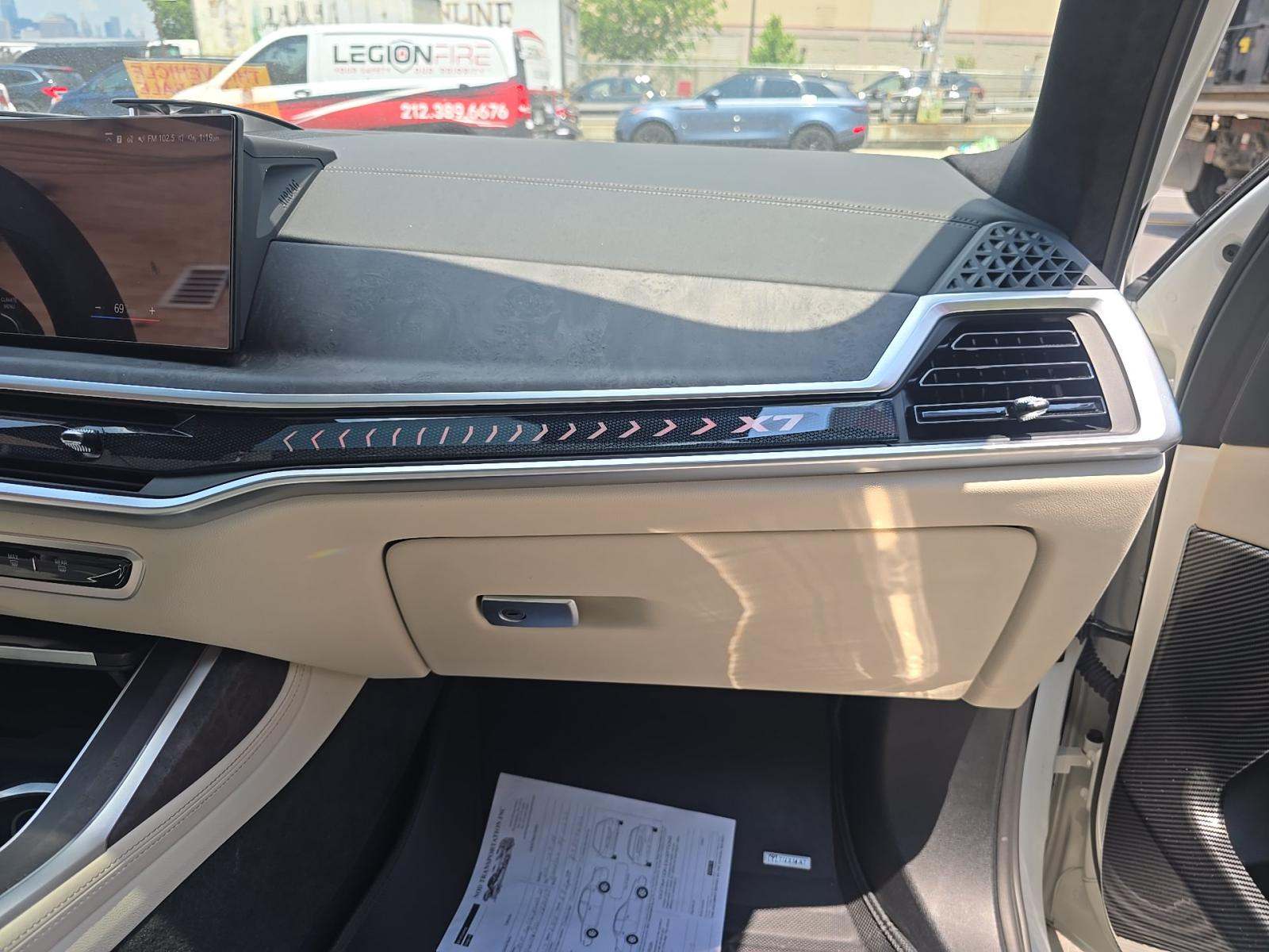 2023 BMW X7 xDrive40i AWD