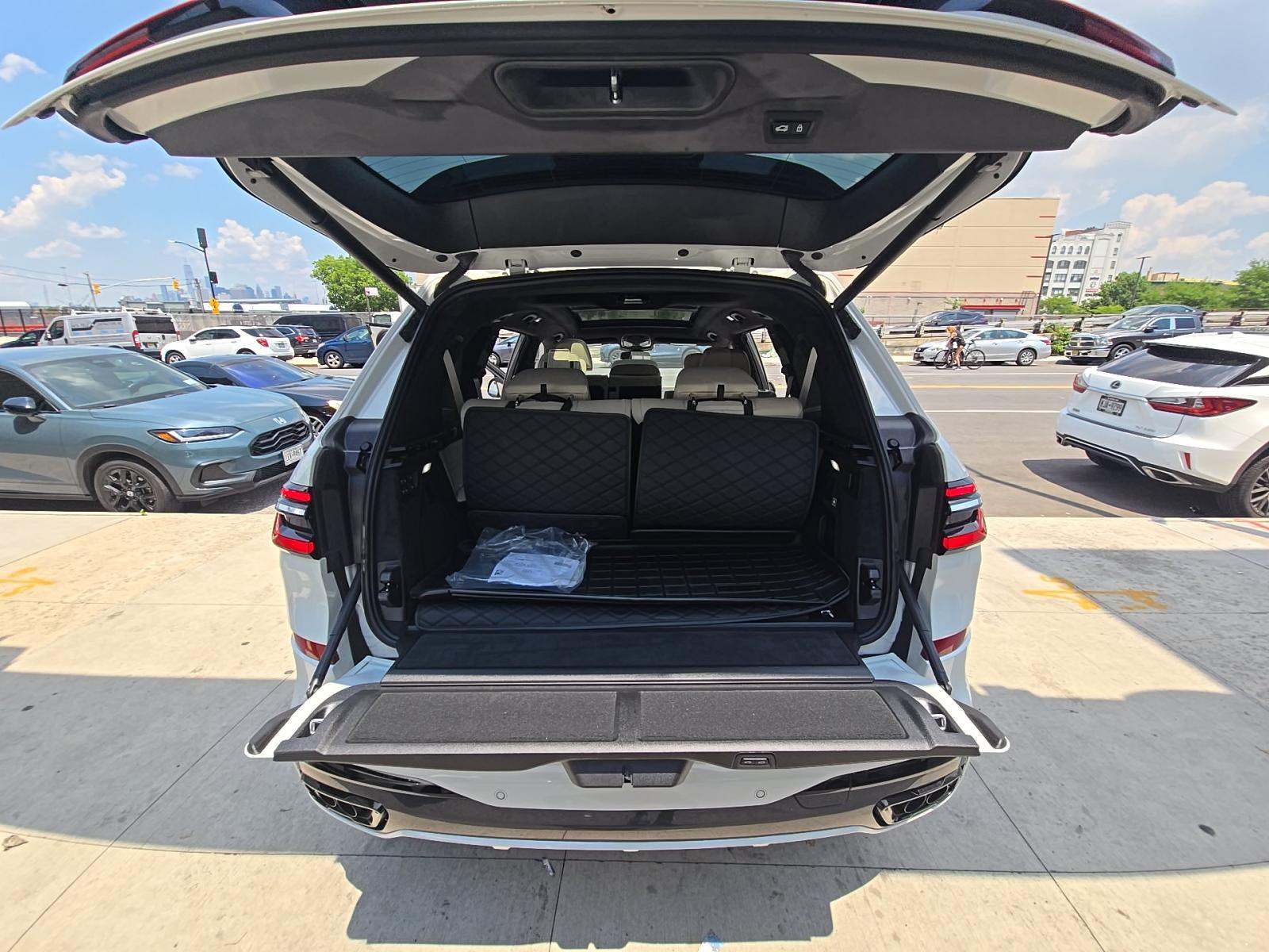 2023 BMW X7 xDrive40i AWD