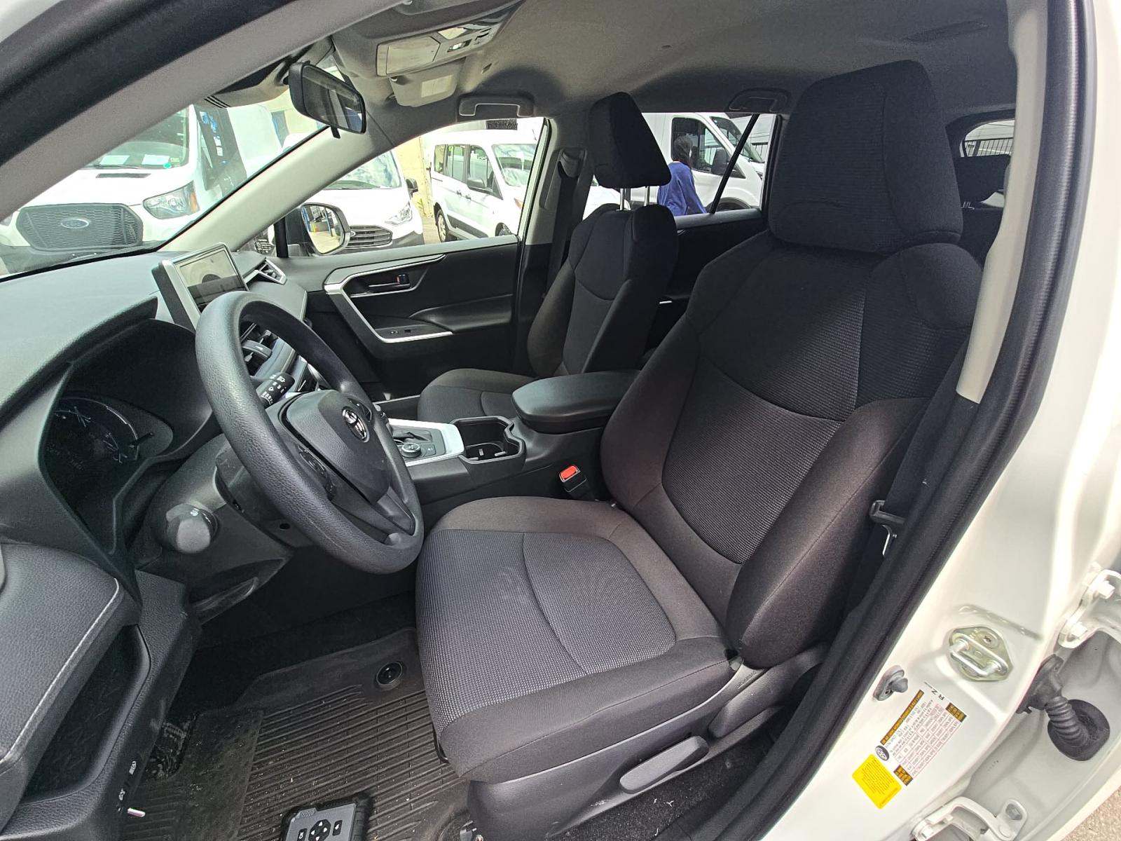 TOYOTA RAV4 - 2