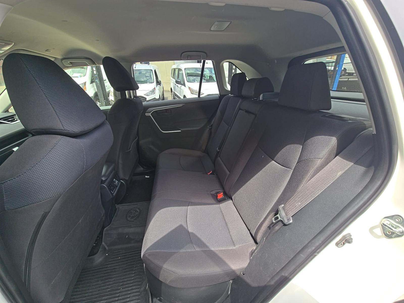TOYOTA RAV4 - 9