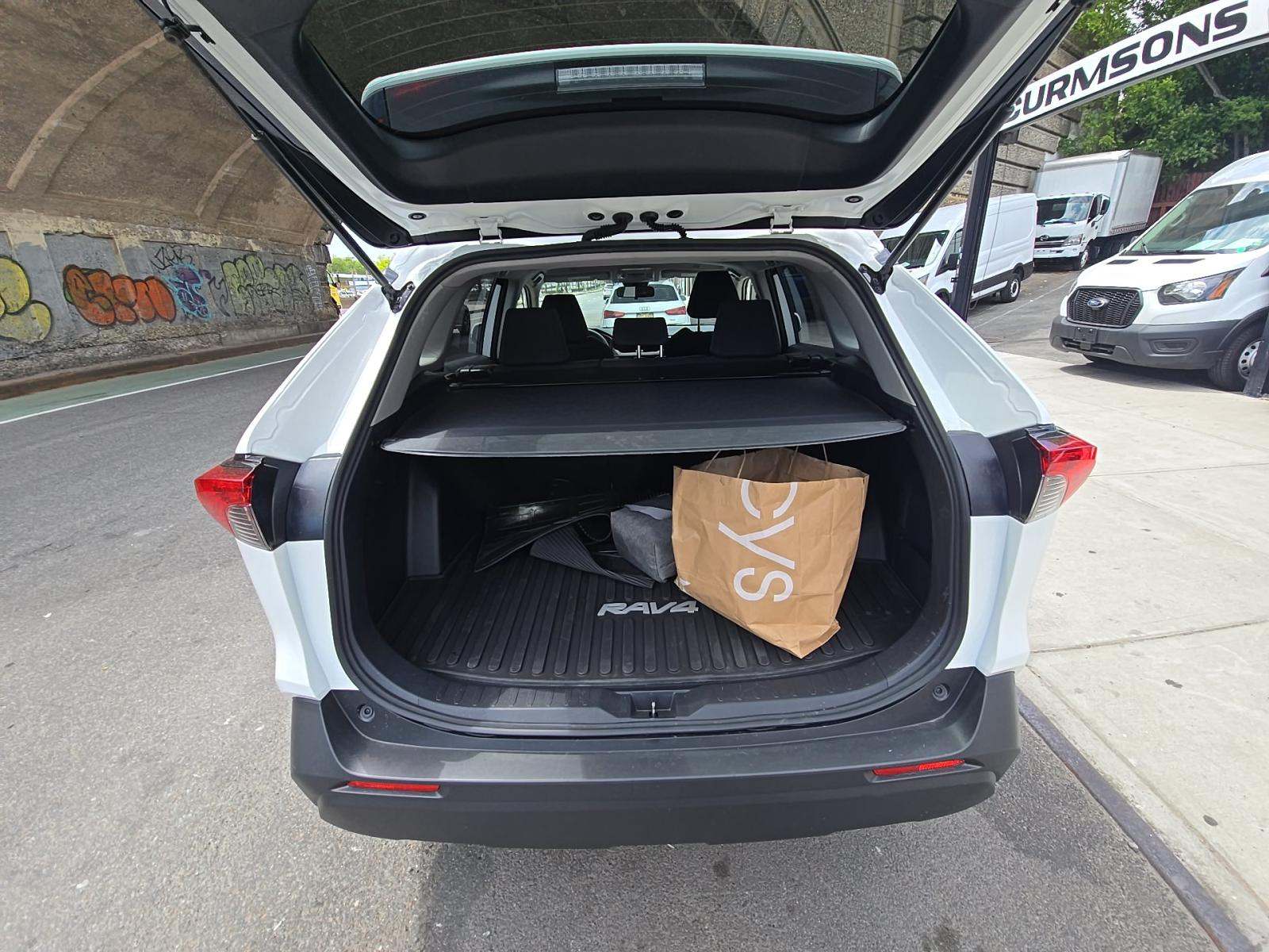 TOYOTA RAV4 - 10