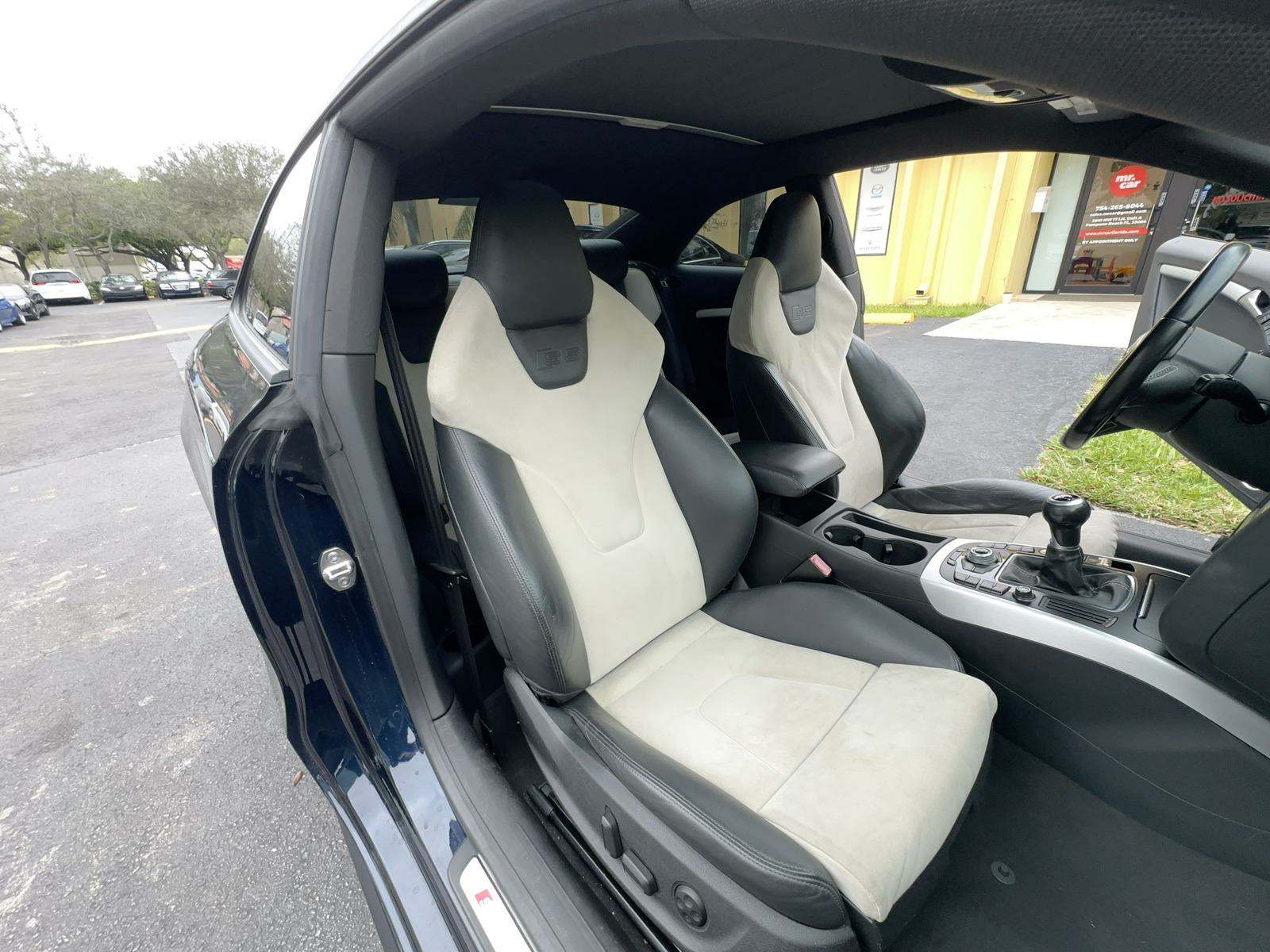 2011 Audi S5 Prestige AWD