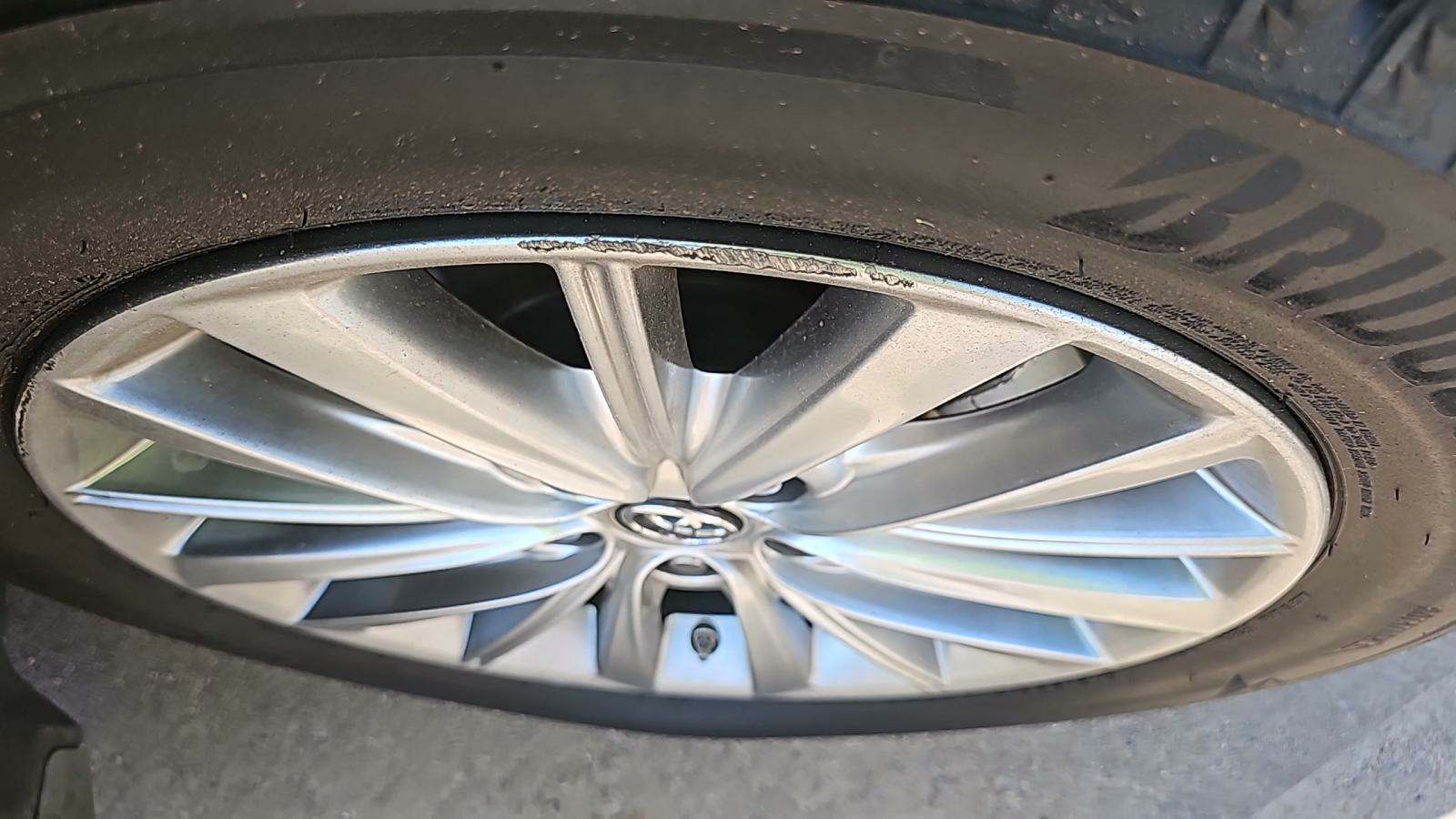 2016 Toyota Avalon Hybrid Limited FWD