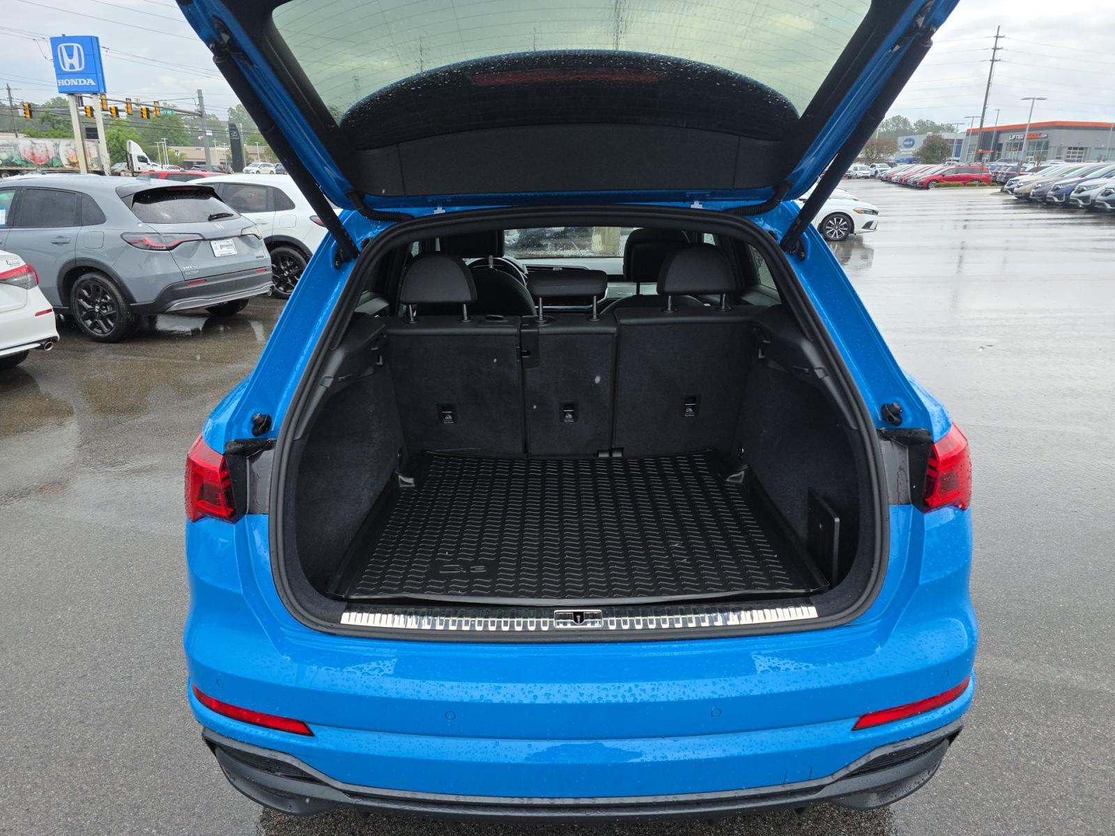 2022 Audi Q3 2.0T S line Premium AWD