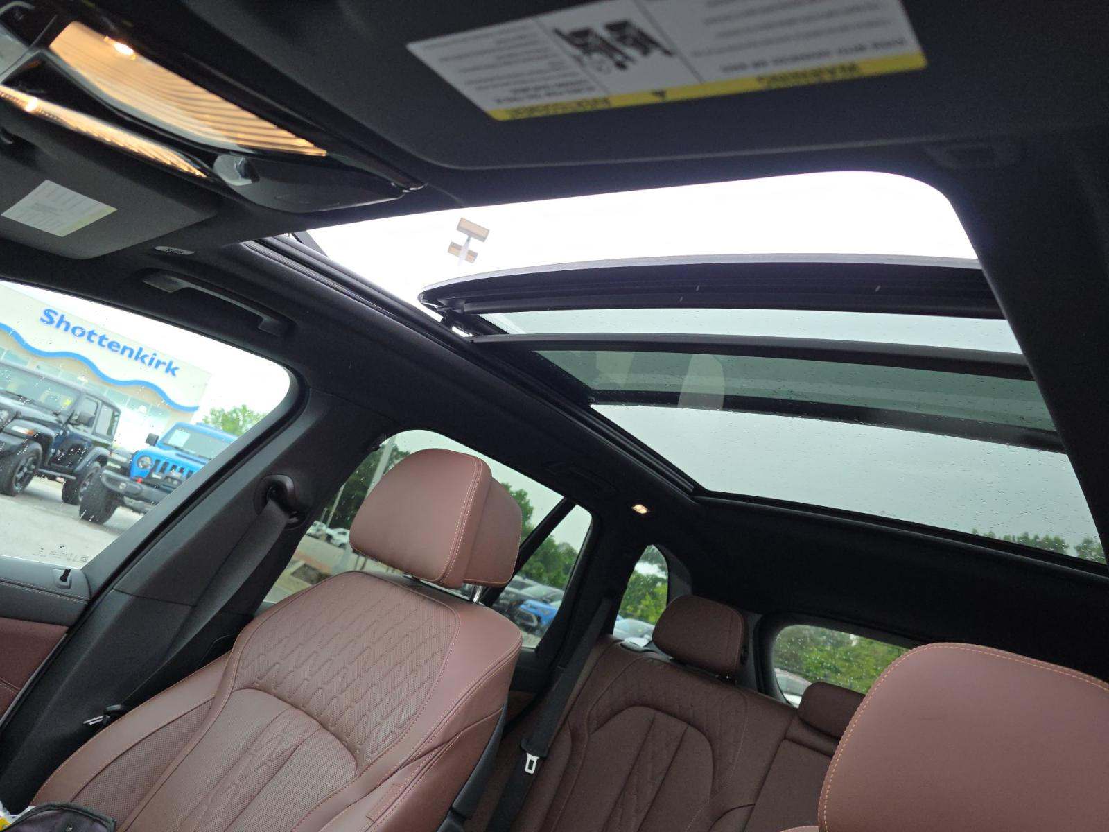 2025 BMW X5 xDrive50e AWD