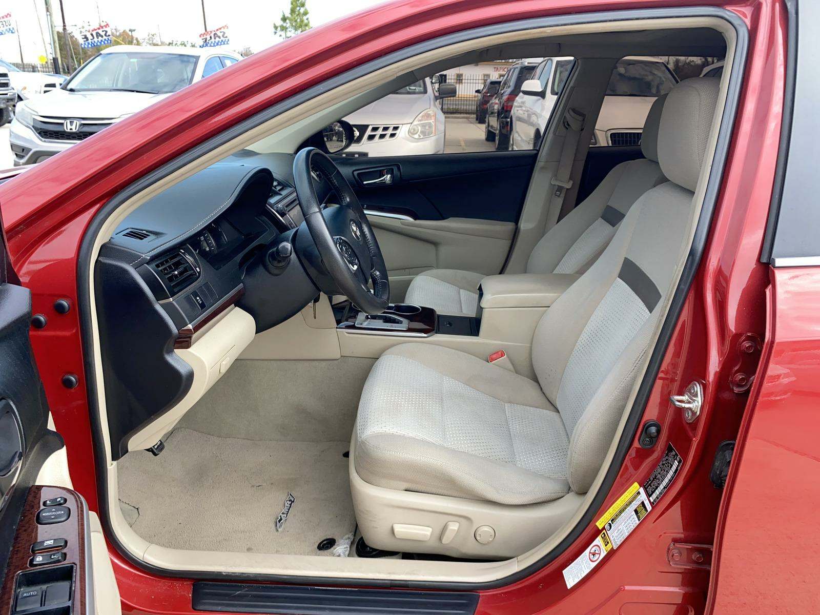 2013 Toyota Camry XLE FWD