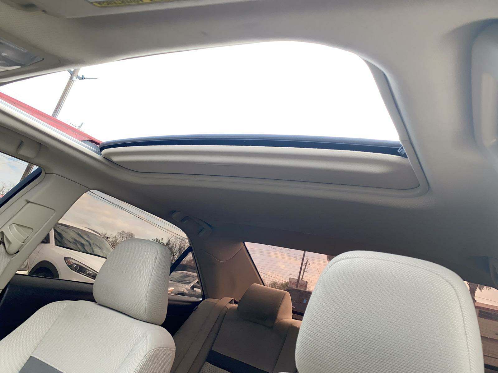 2013 Toyota Camry XLE FWD