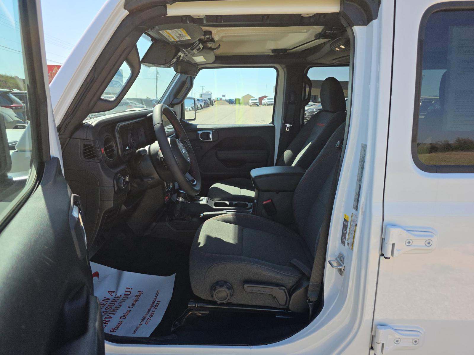 2025 Jeep Wrangler Rubicon AWD