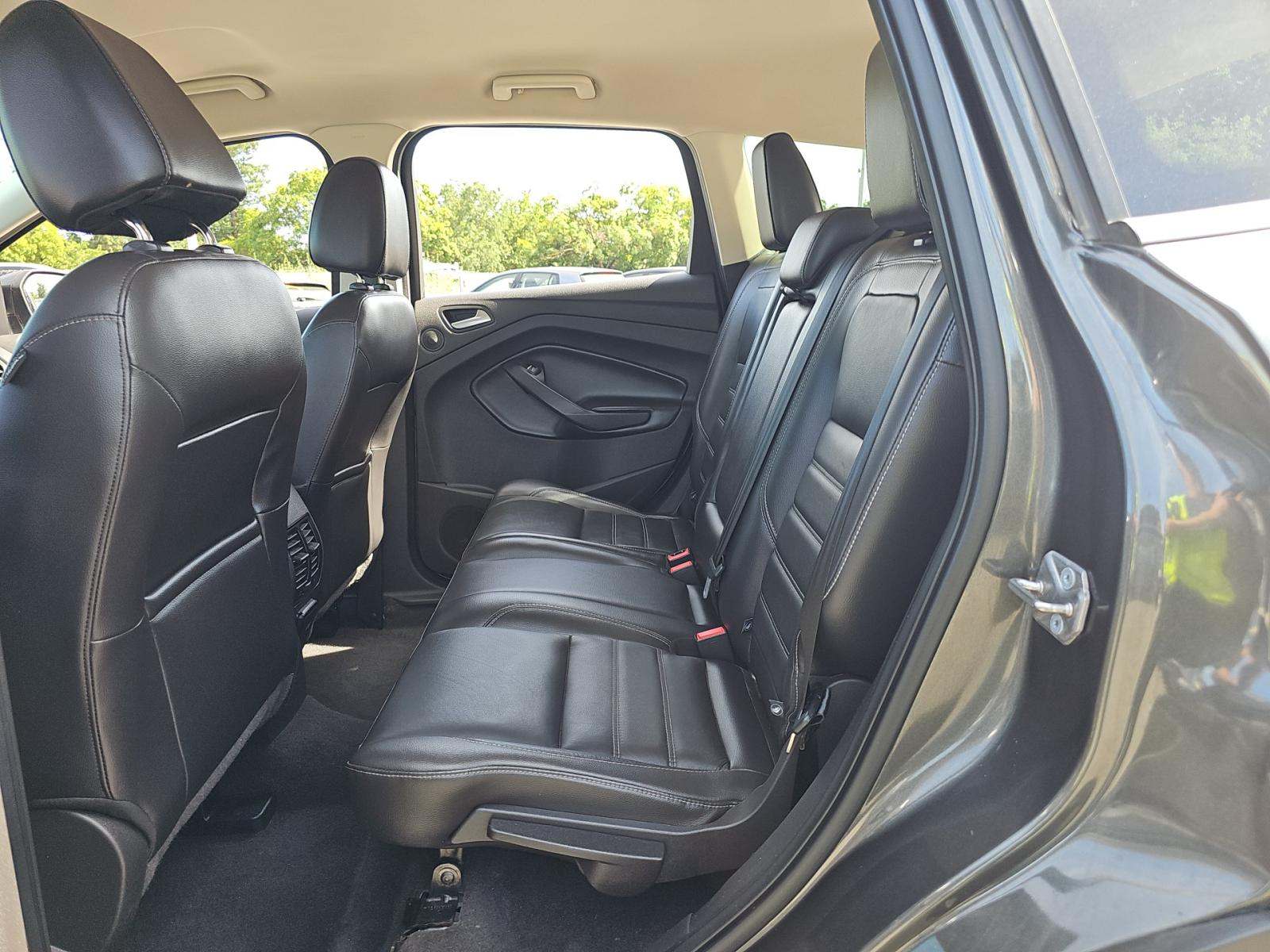 FORD ESCAPE - 9