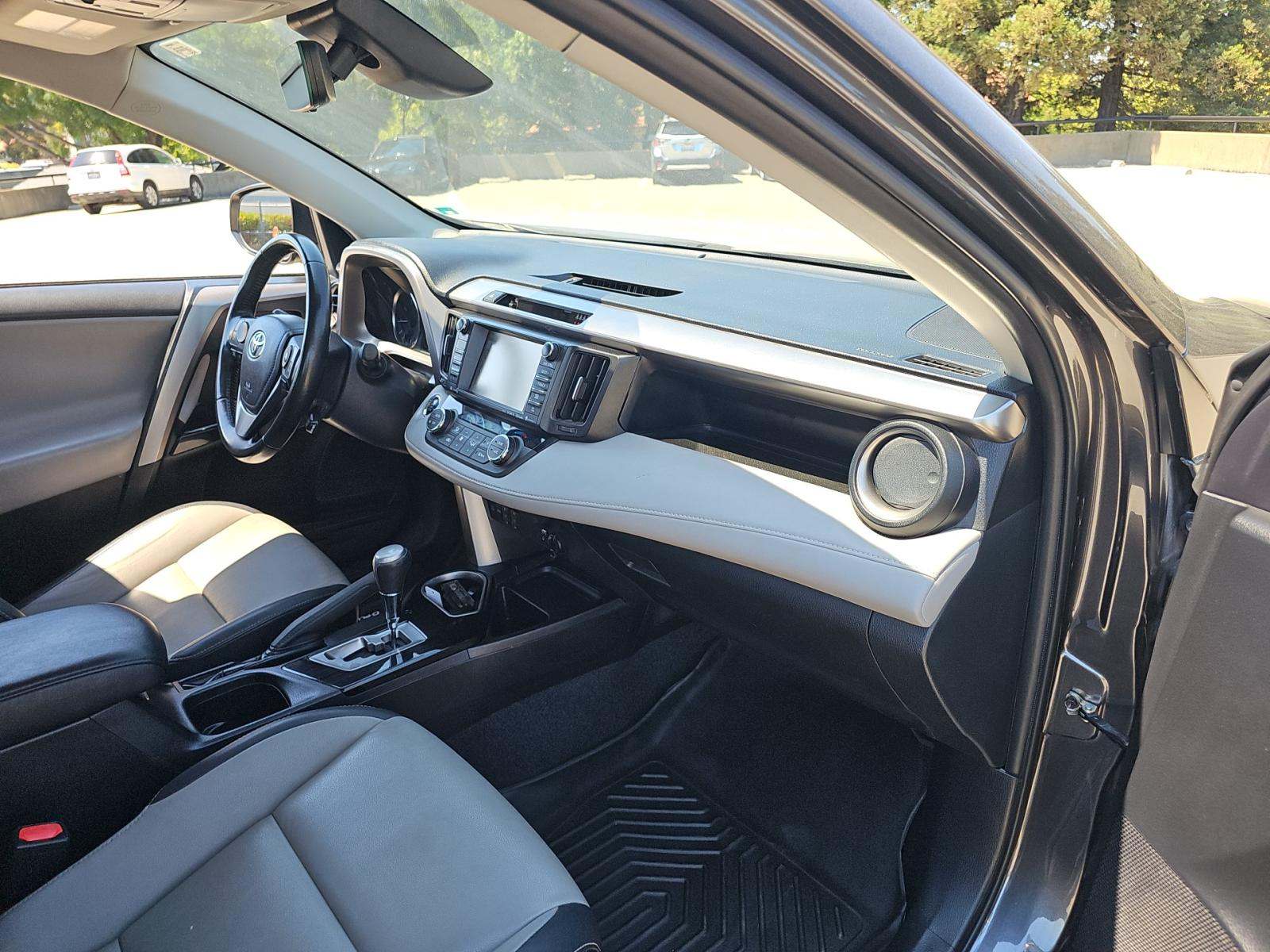 2018 Toyota RAV4 Limited FWD