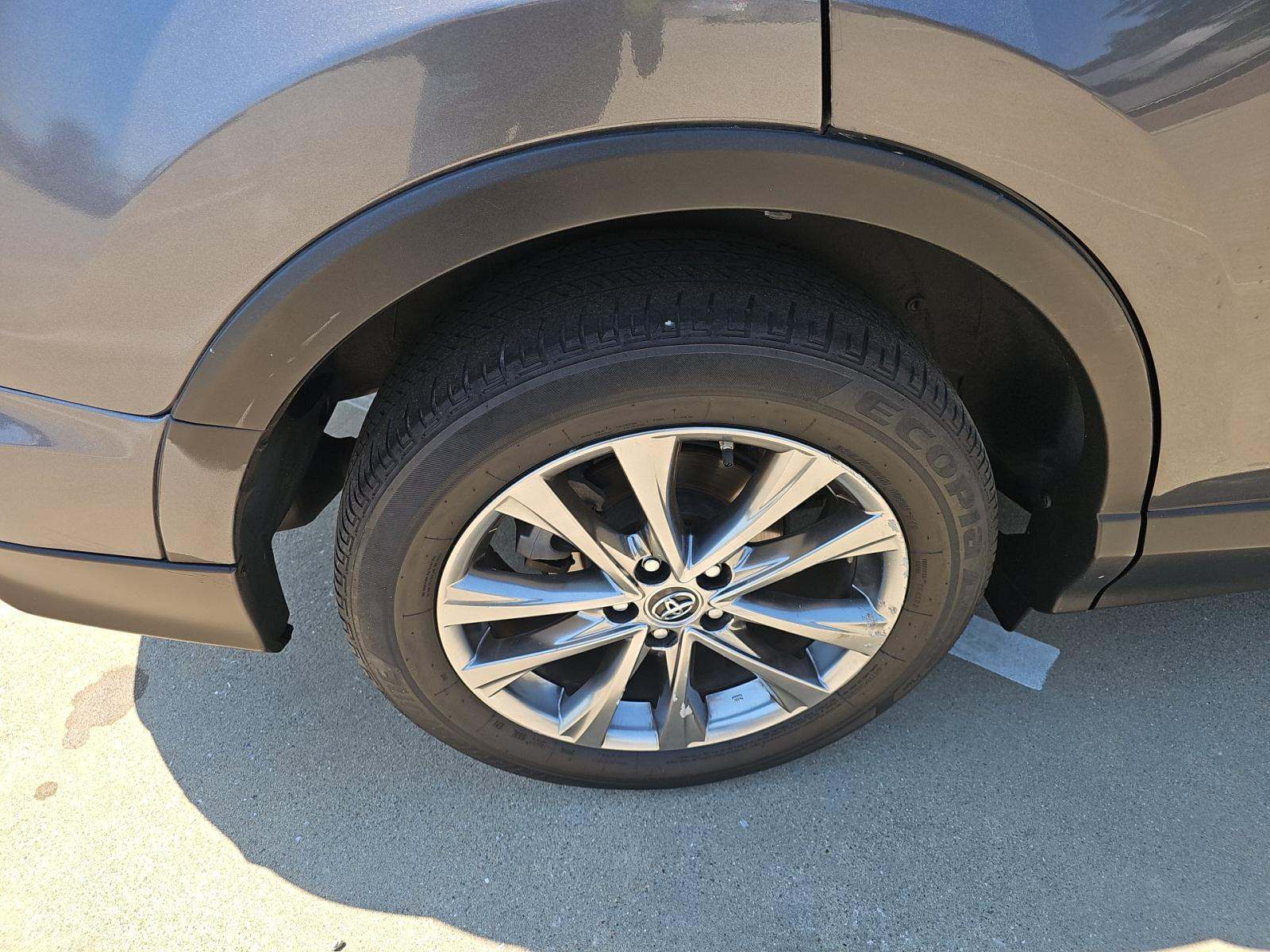 2018 Toyota RAV4 Limited FWD
