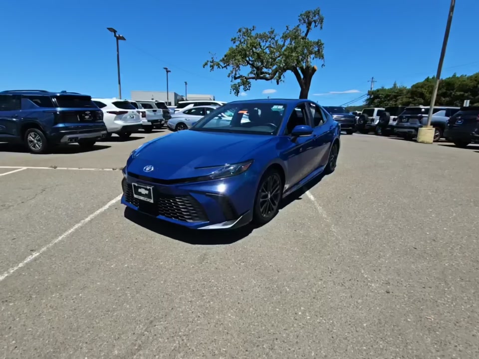 2025 Toyota Camry SE FWD