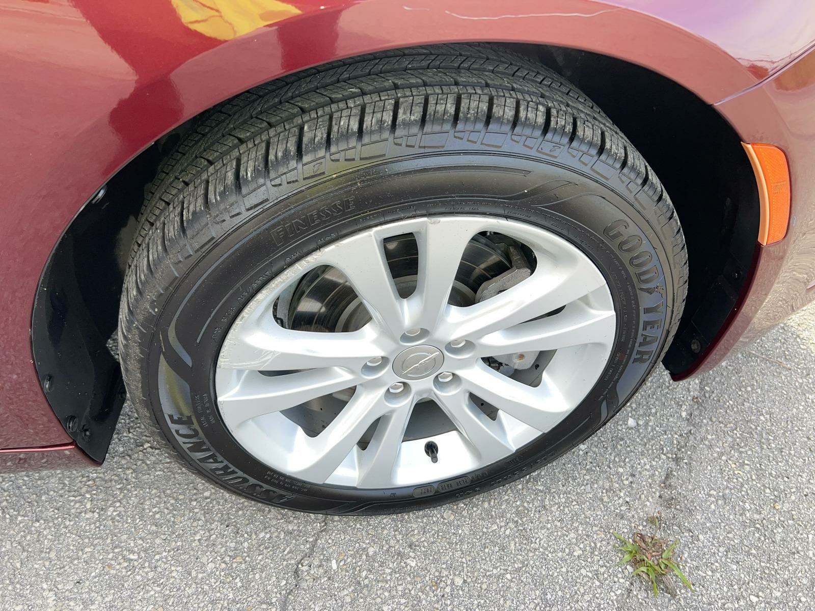 2016 Chrysler 200 Limited FWD