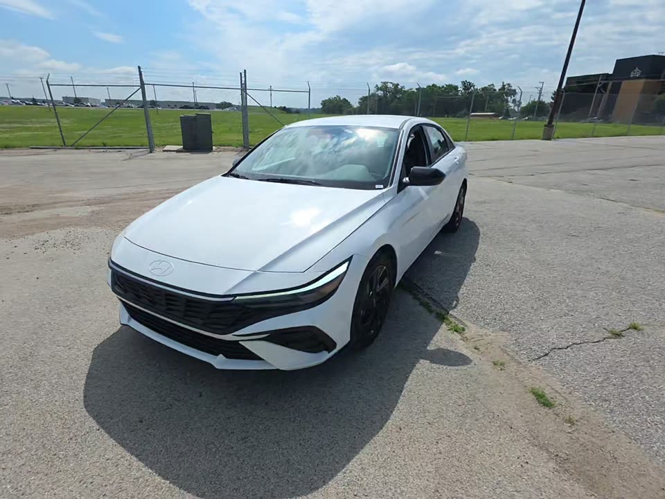 2026 Hyundai Elantra SEL Sport FWD
