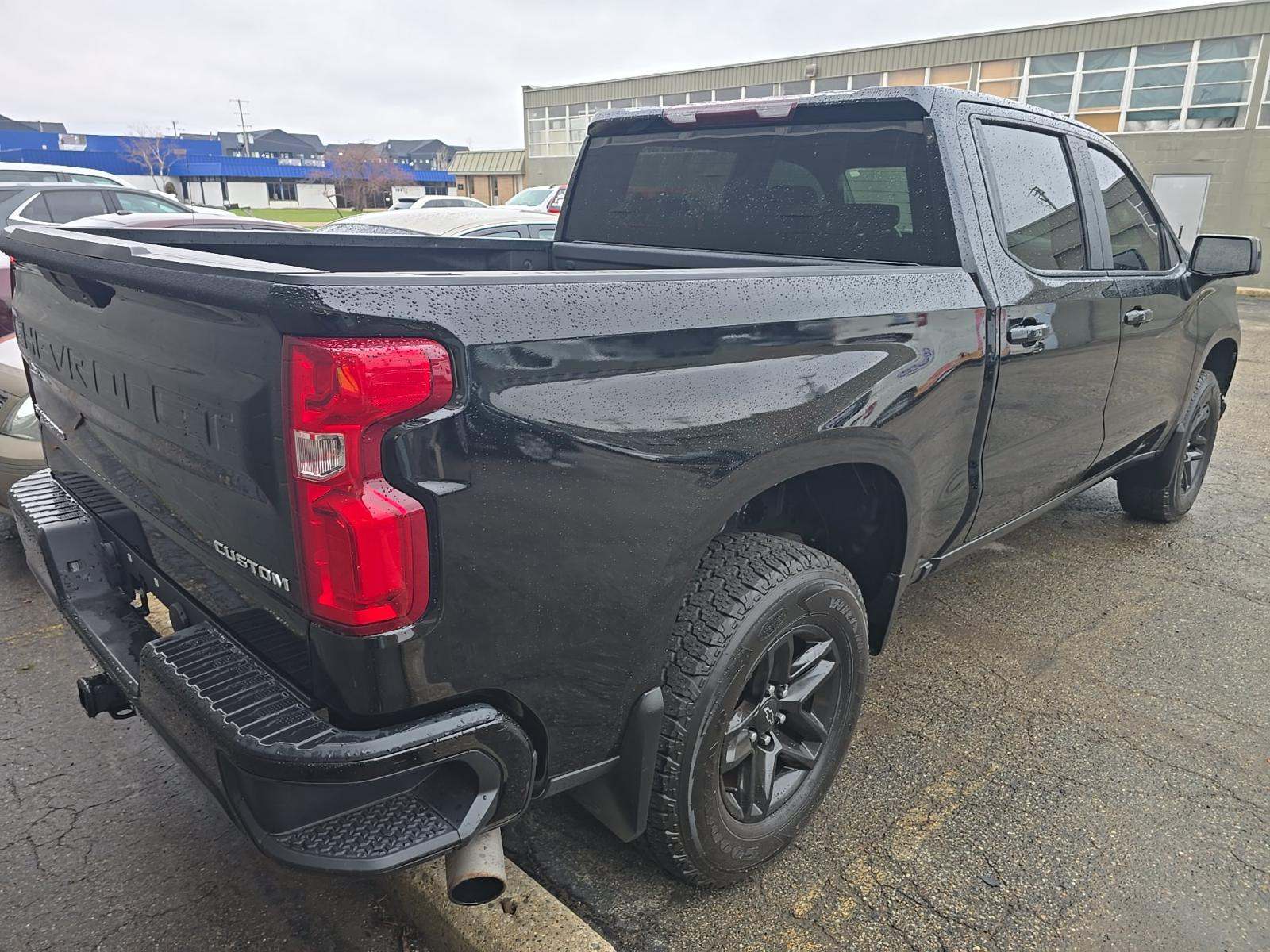 CHEVROLET SILVERADO - 3