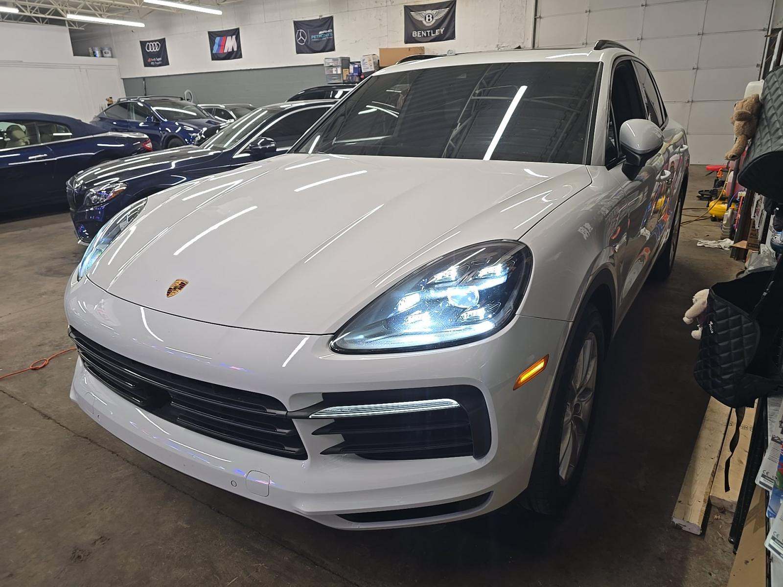 PORSCHE CAYENNE - 1