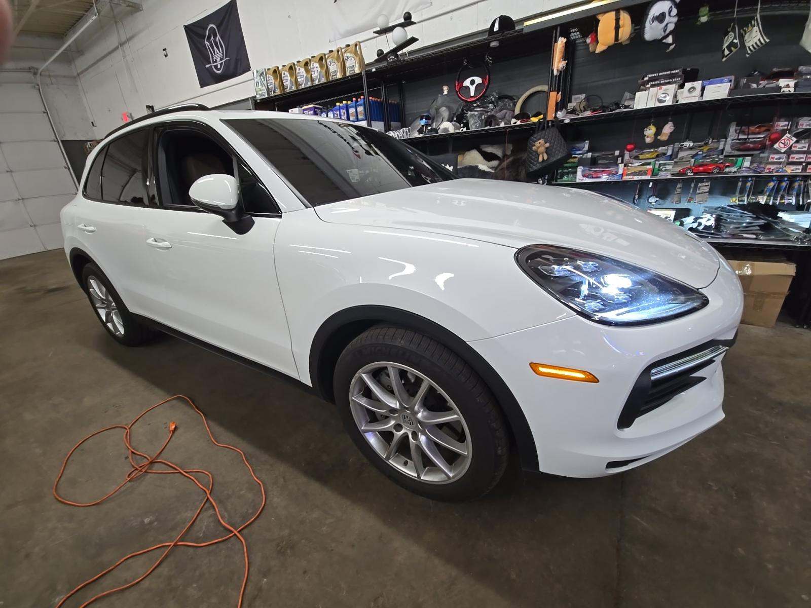PORSCHE CAYENNE - 4