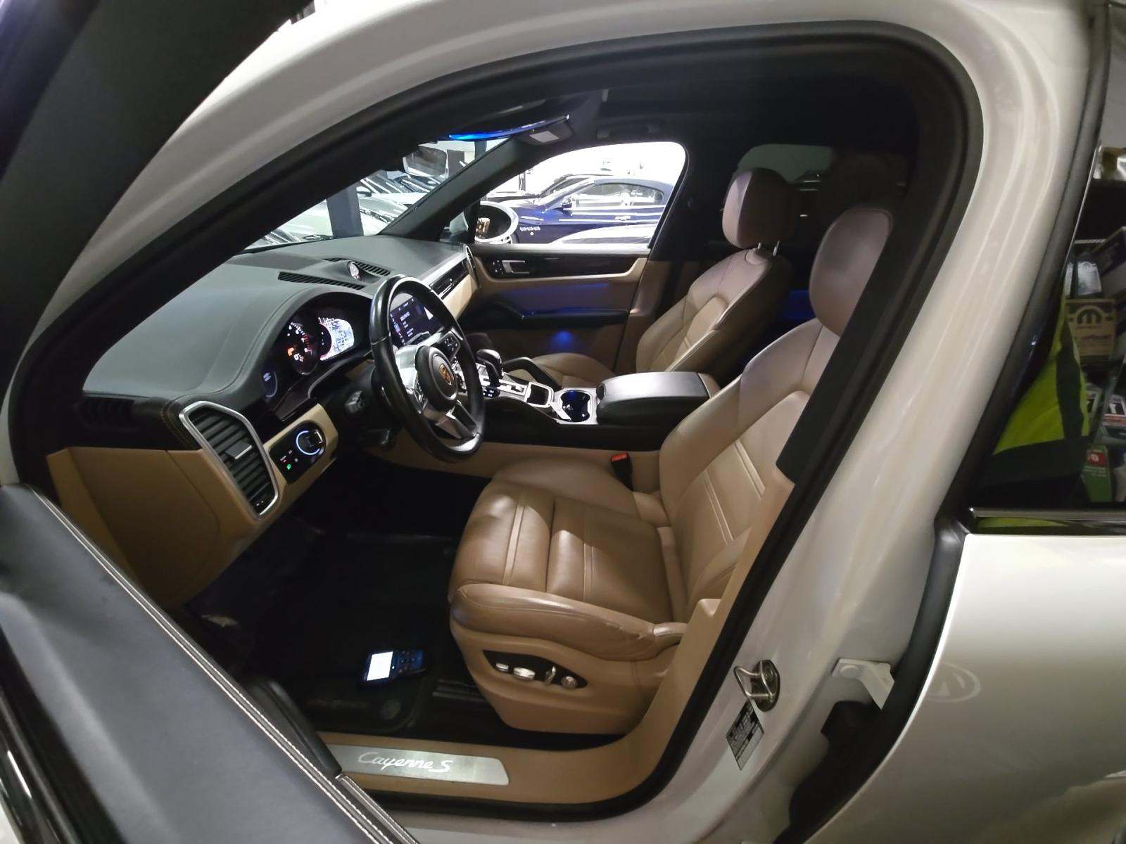 PORSCHE CAYENNE - 6