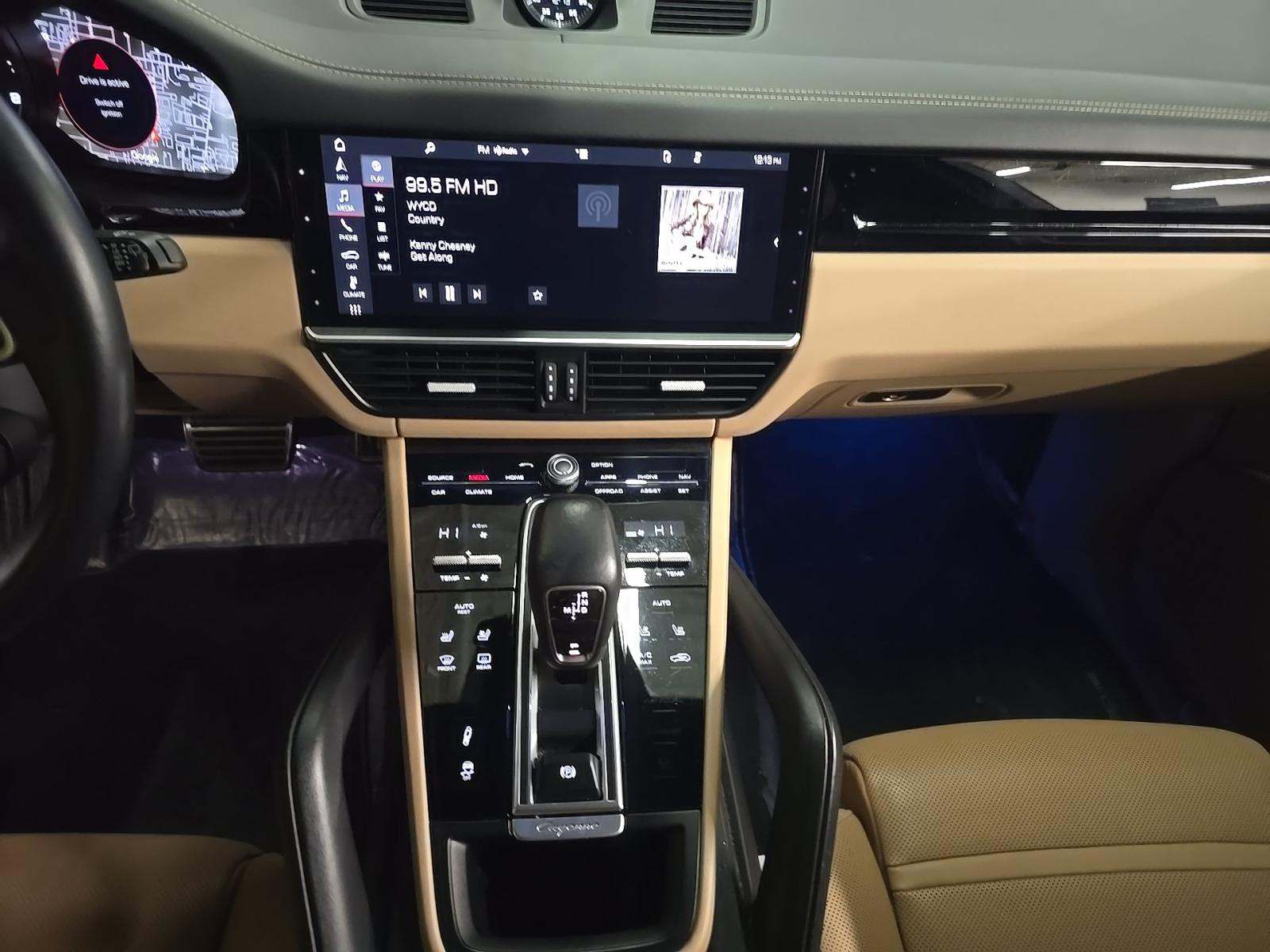 PORSCHE CAYENNE - 10