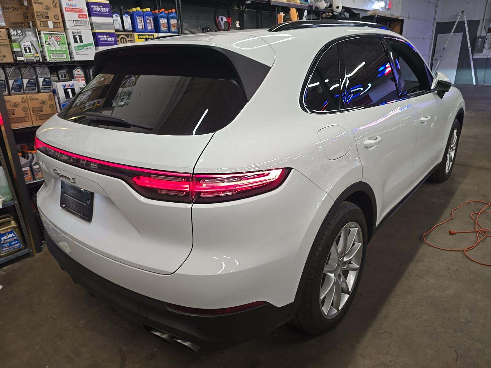 PORSCHE CAYENNE - 3