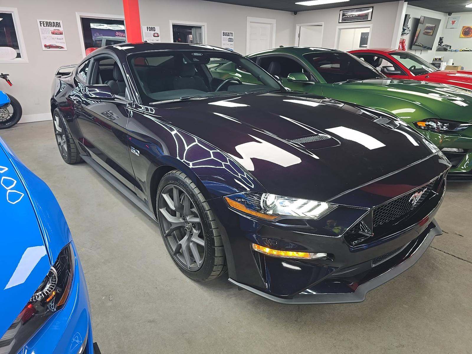 FORD MUSTANG - 4
