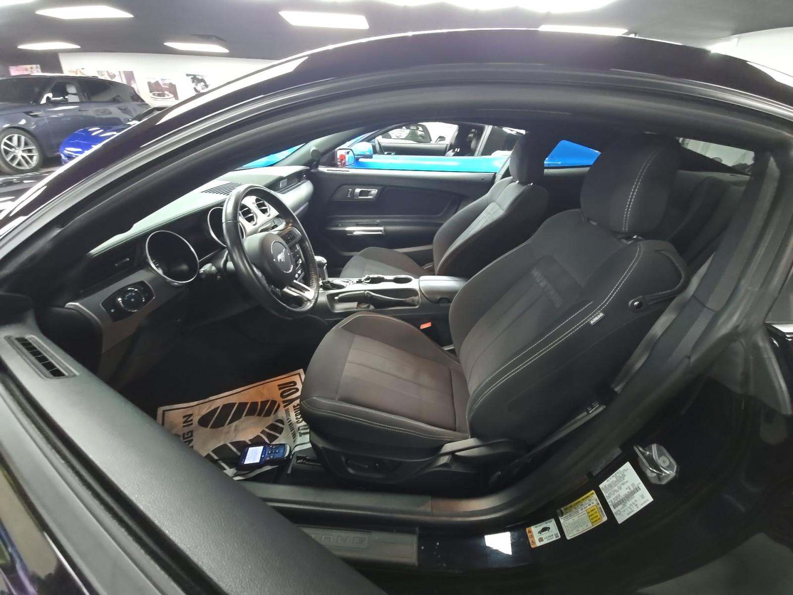 FORD MUSTANG - 6