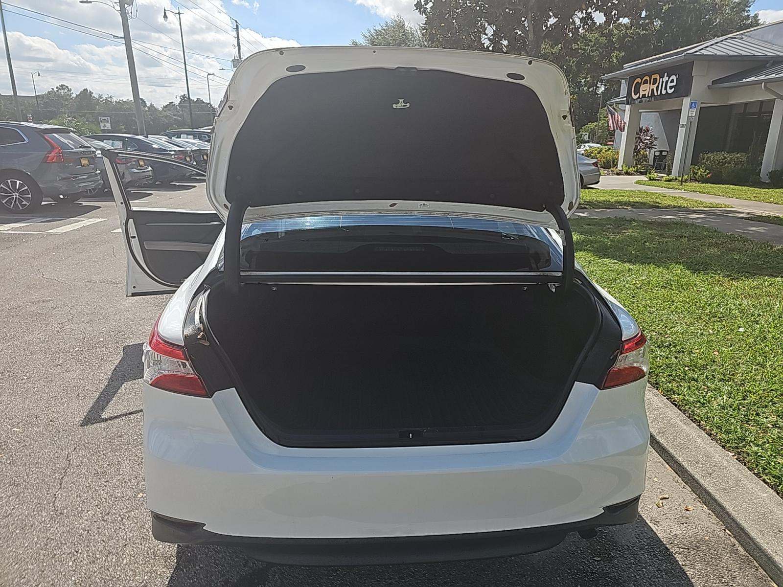 2018 Toyota Camry LE FWD