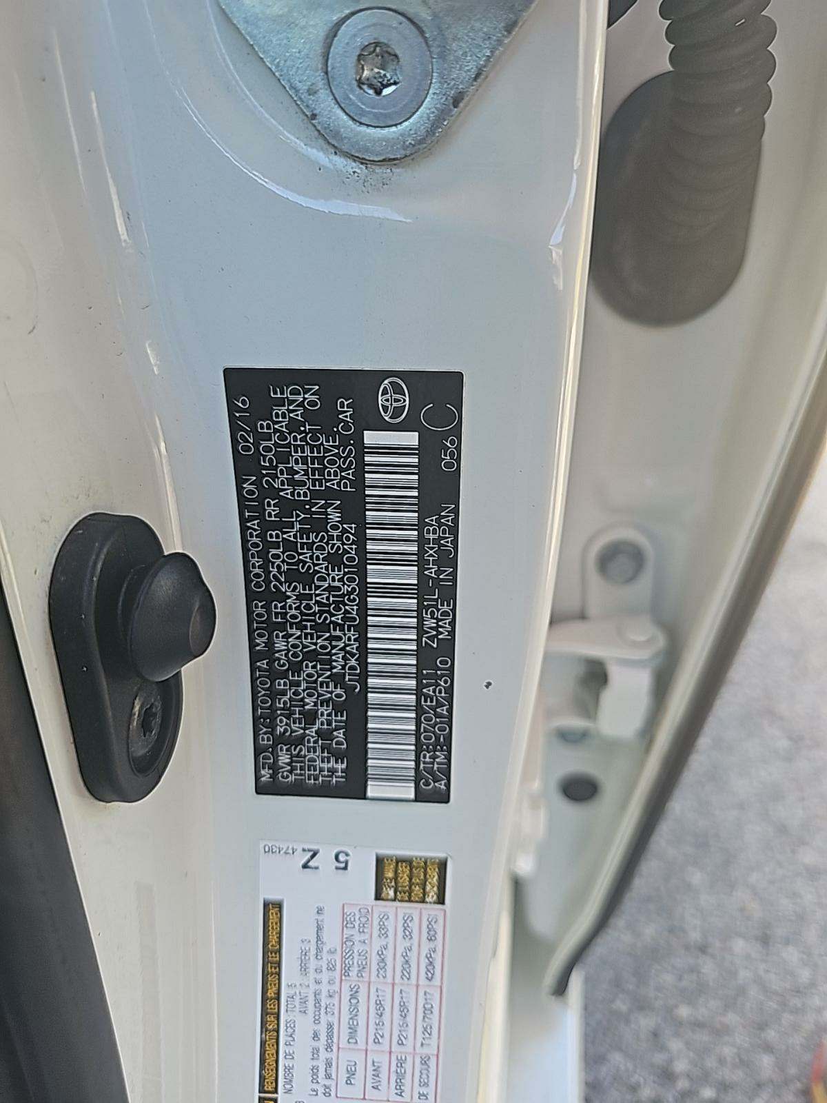 2016 Toyota Prius Three Touring FWD