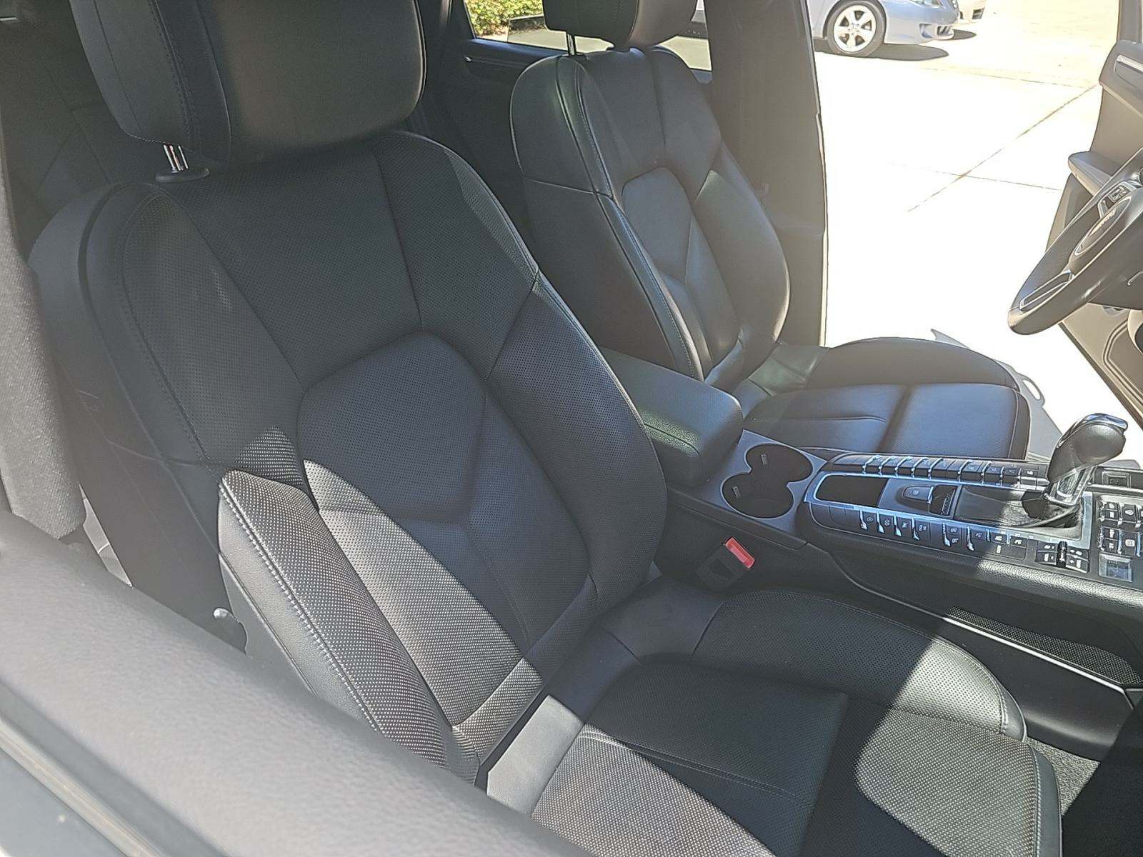 2018 Porsche Macan Sport Edition AWD