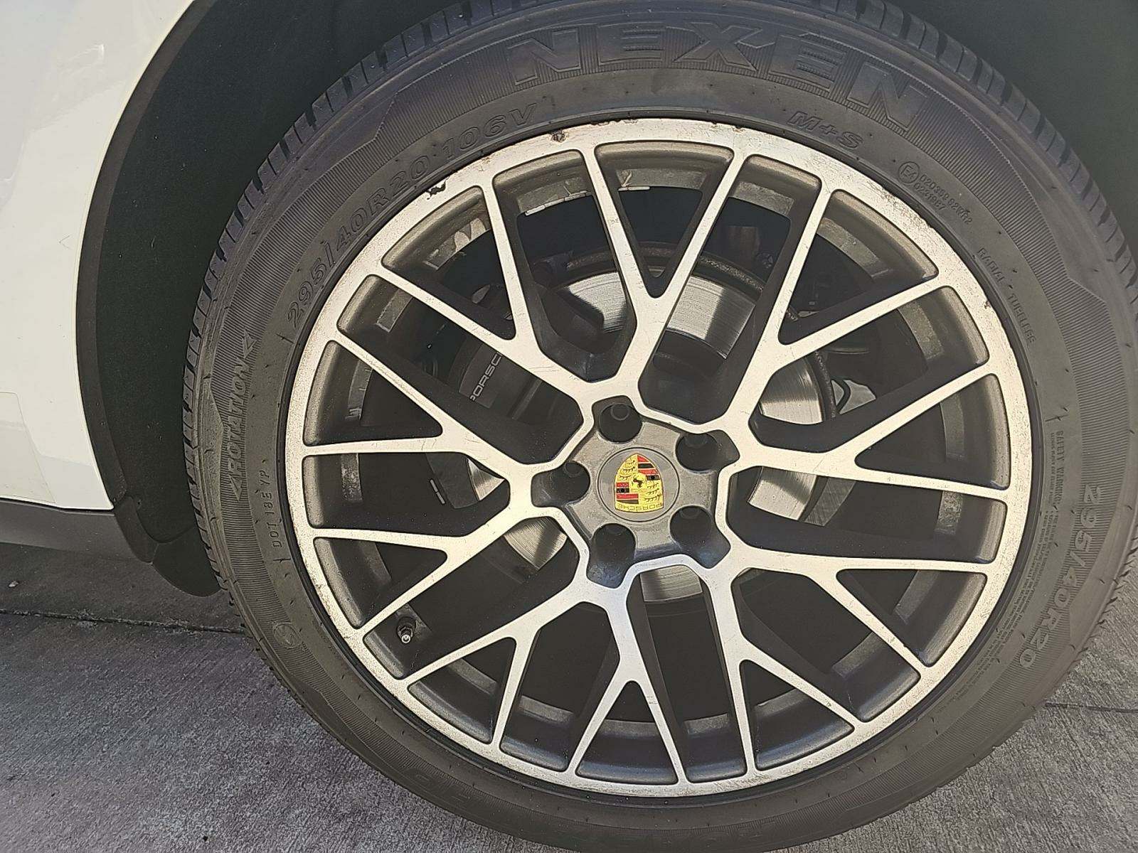 2018 Porsche Macan Sport Edition AWD