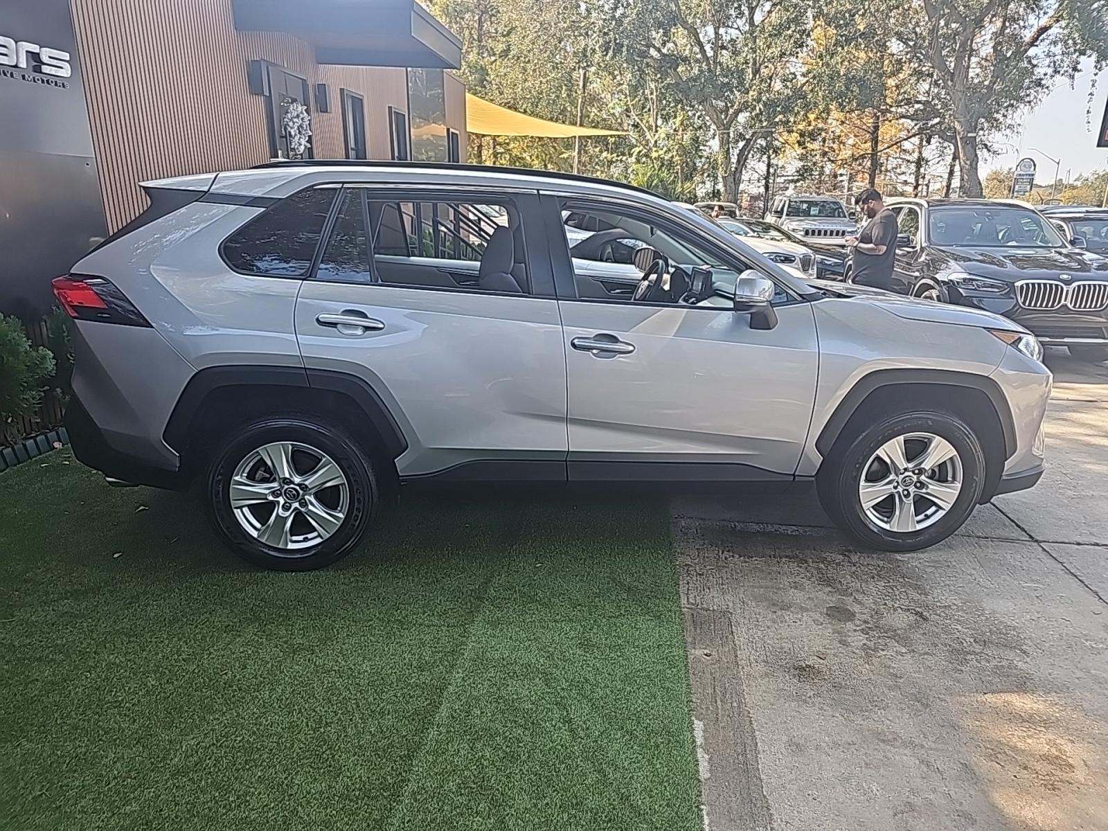 2021 Toyota RAV4 XLE FWD