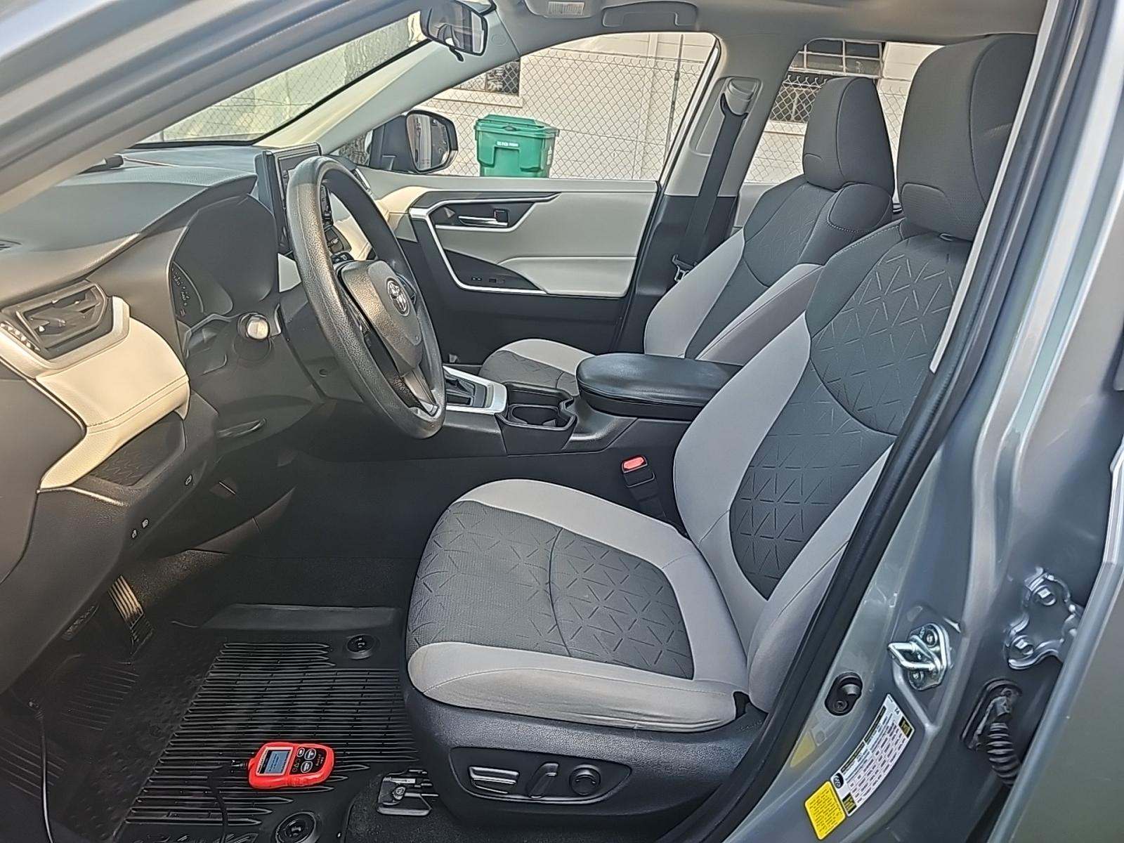 2021 Toyota RAV4 XLE FWD