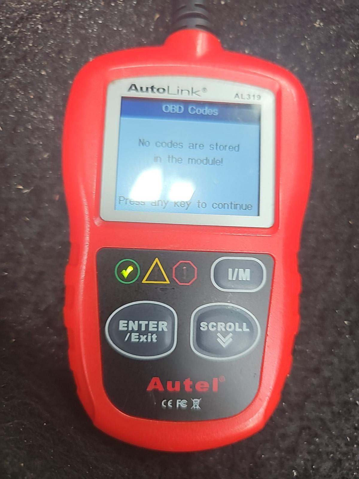 2013 Nissan JUKE SV FWD