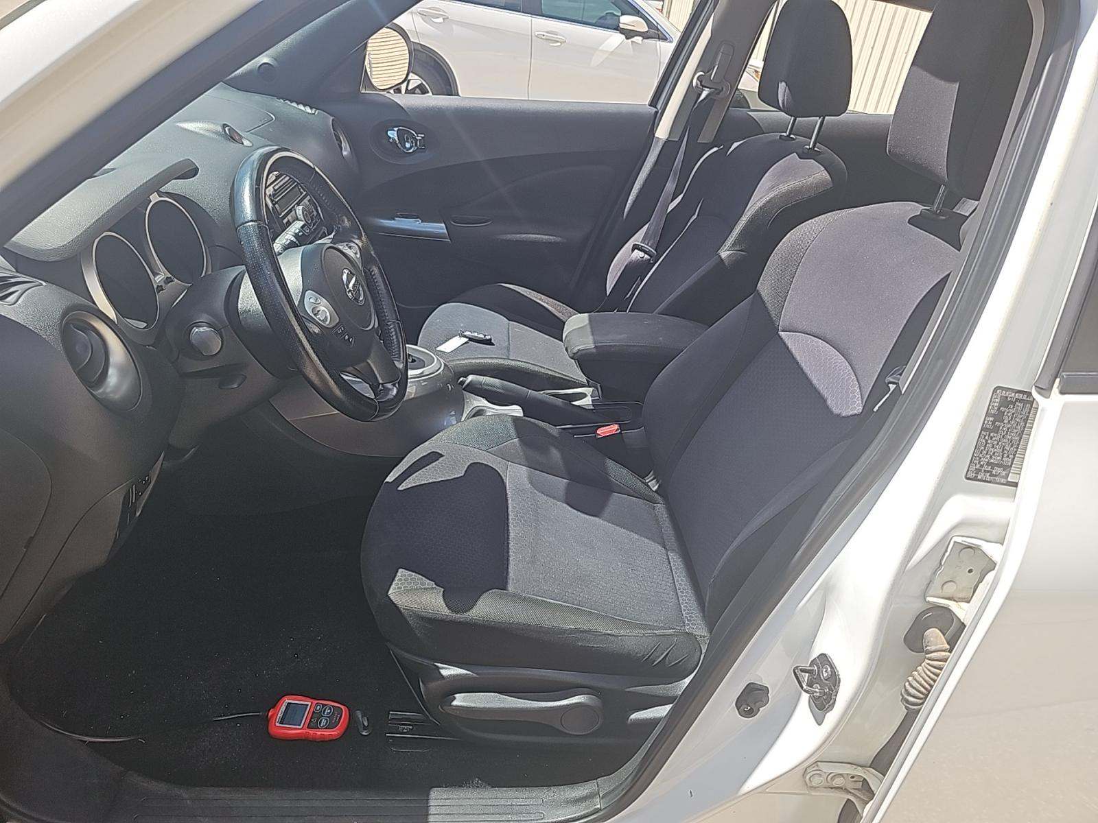 2013 Nissan JUKE SV FWD