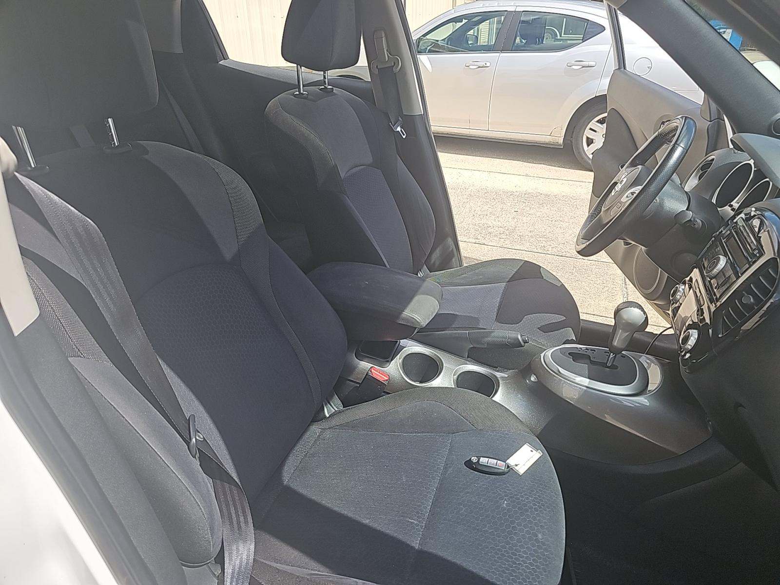 2013 Nissan JUKE SV FWD