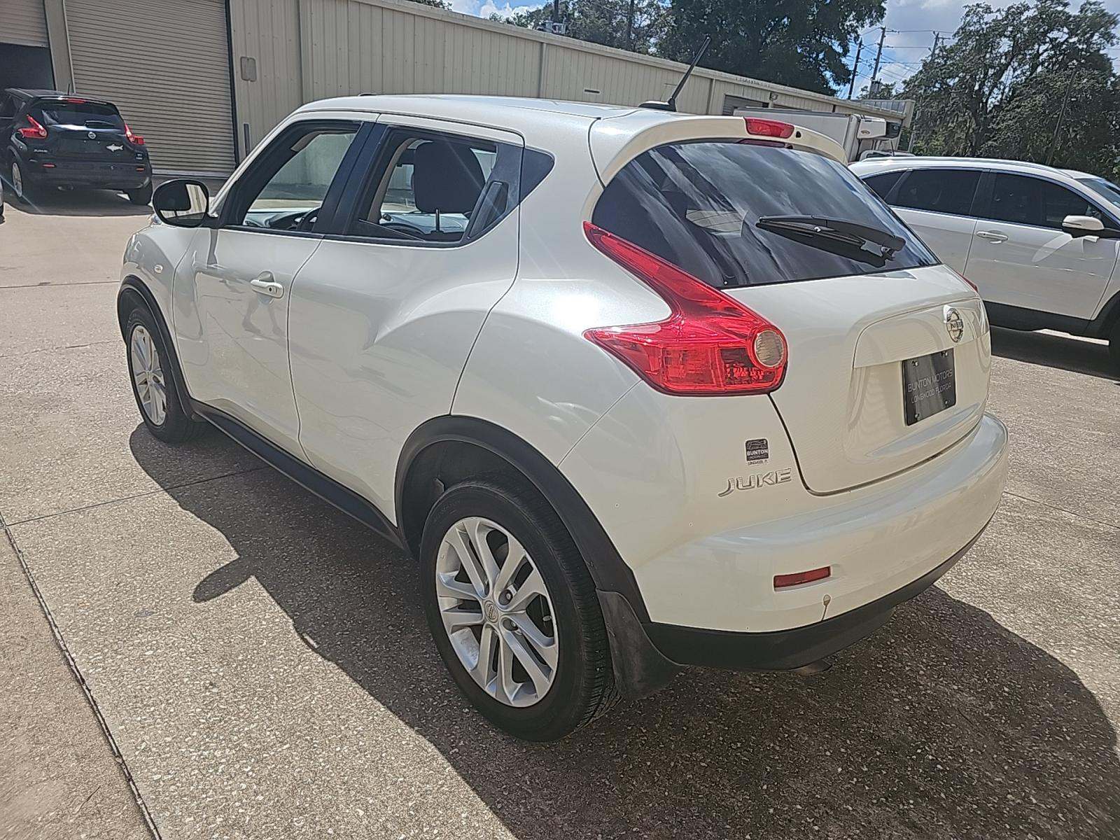 2013 Nissan JUKE SV FWD